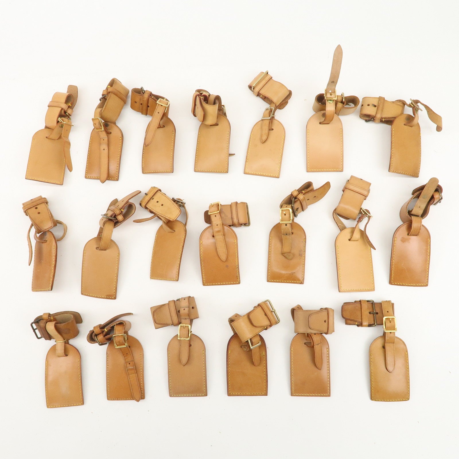 Louis Vuitton Set of 20 Leather Name Tag & Poignet Natural Used