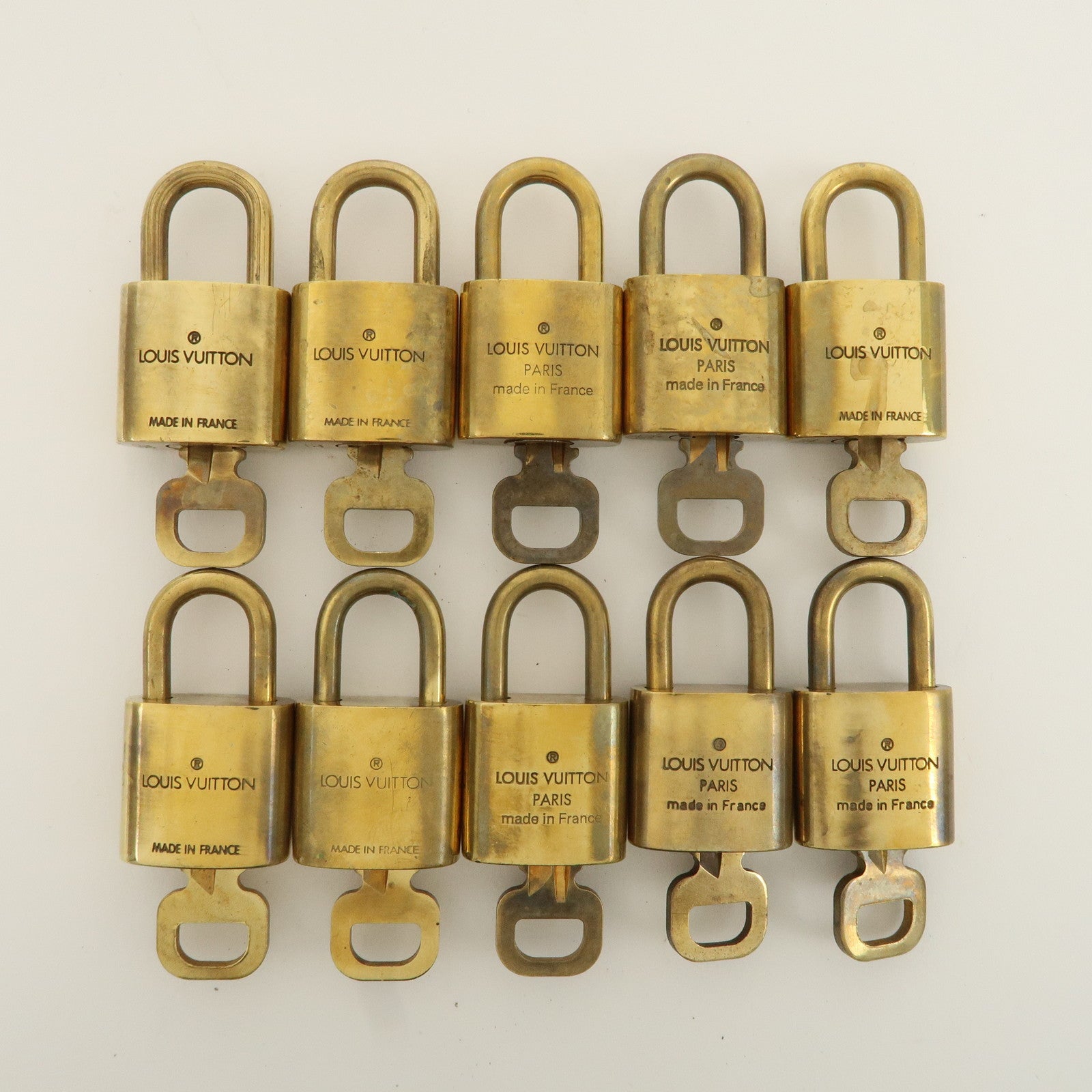 Louis Vuitton Set of 10 Lock & Key Cadena Key Lock Metal Gold Used