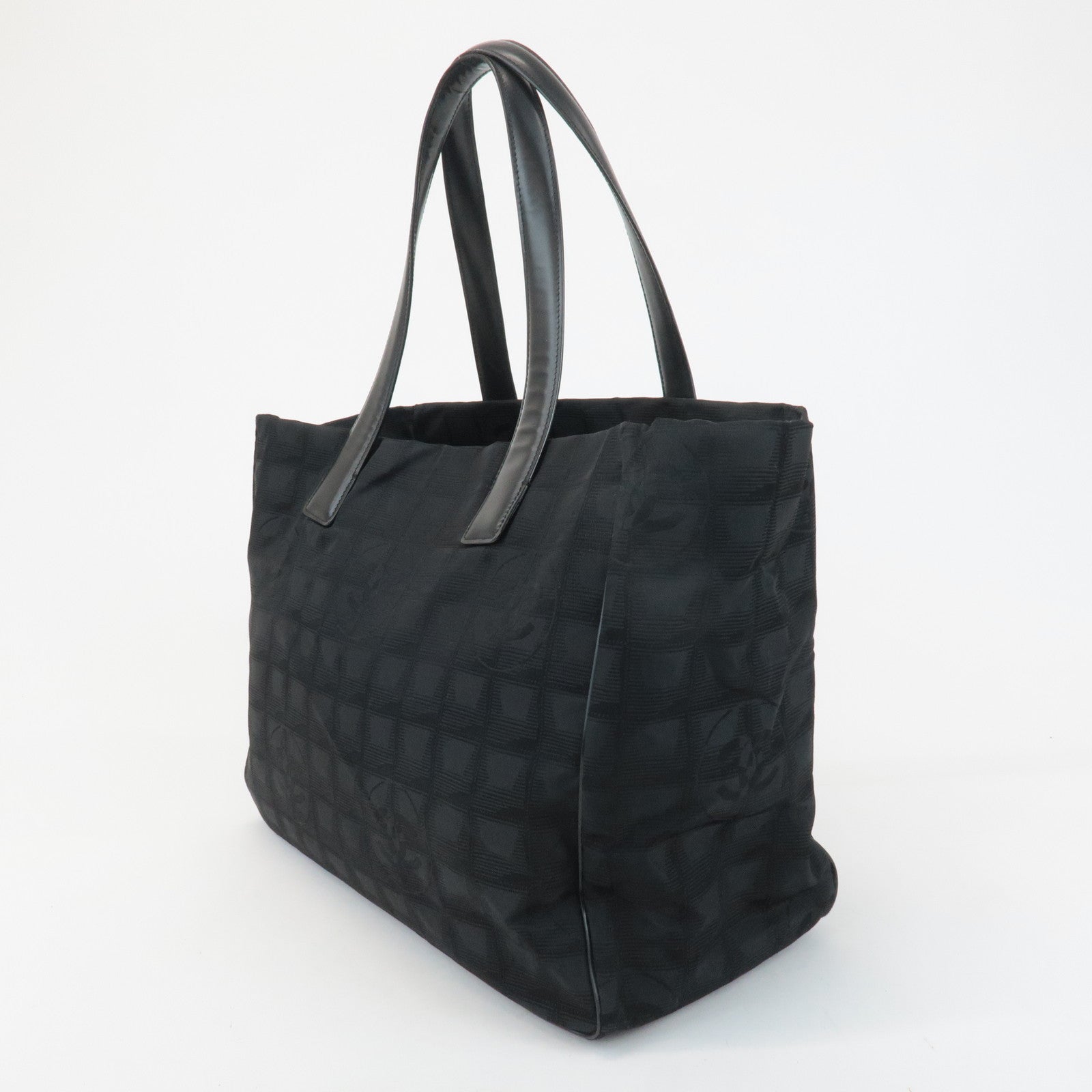 CHANEL New Travel Line Nylon Jacquard Leather Tote Bag A15991 Used