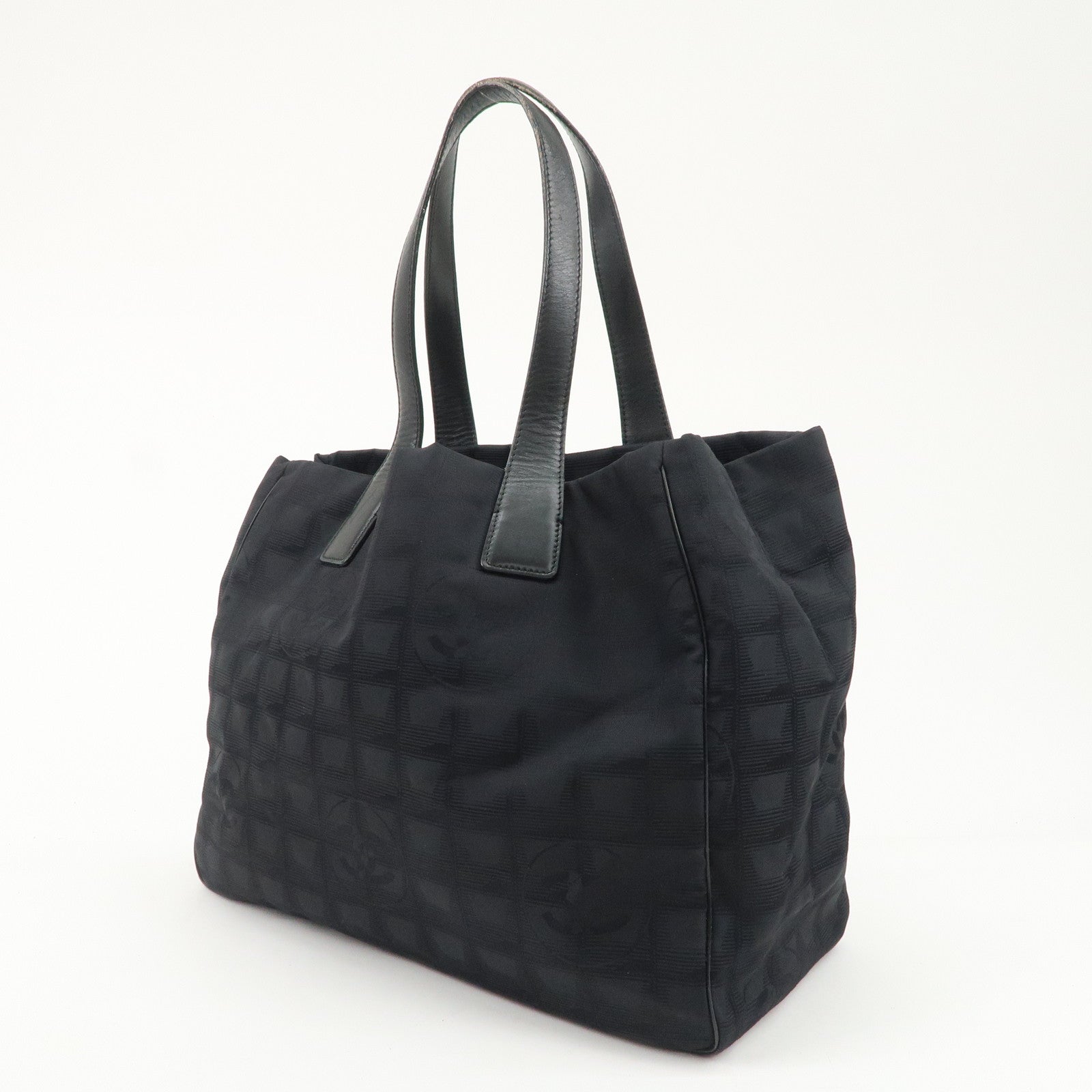 CHANEL Travel Line Nylon Jacquard Leather Tote Bag MM Black A15991 Used