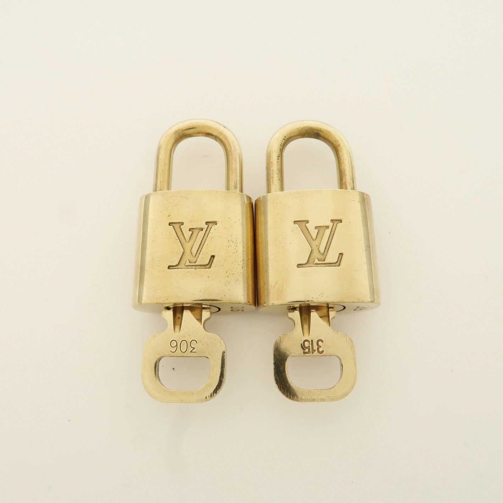 Louis Vuitton Set of 10 Lock & Key Cadena Key Lock Metal Gold Used