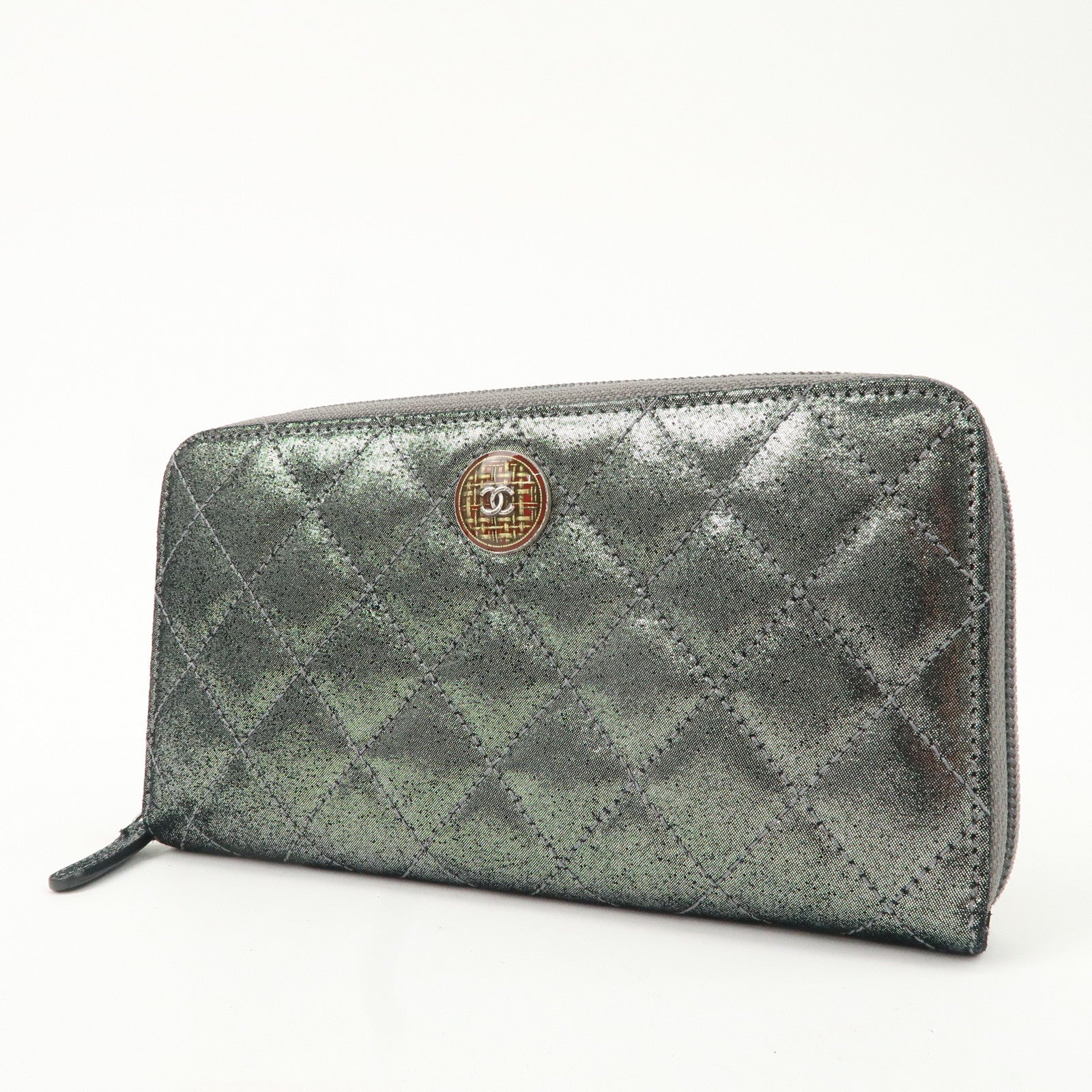 CHANEL Matelasse Glitter Lambskin Round Zipper Long Wallet Used