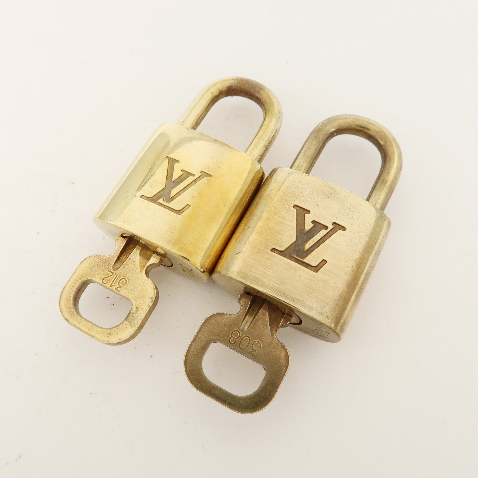 Louis Vuitton Set of 10 Lock & Key Cadena Key Lock Metal Gold Used