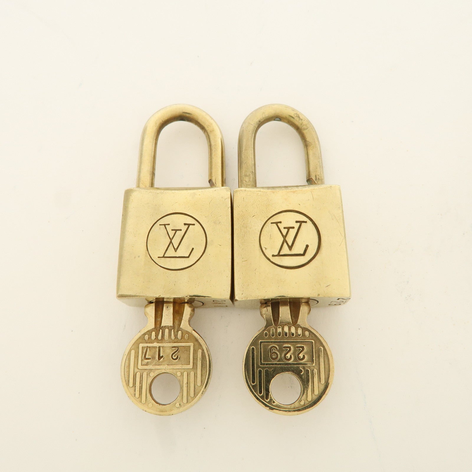 Louis Vuitton Set of 10 Lock & Key Cadena Key Lock Used