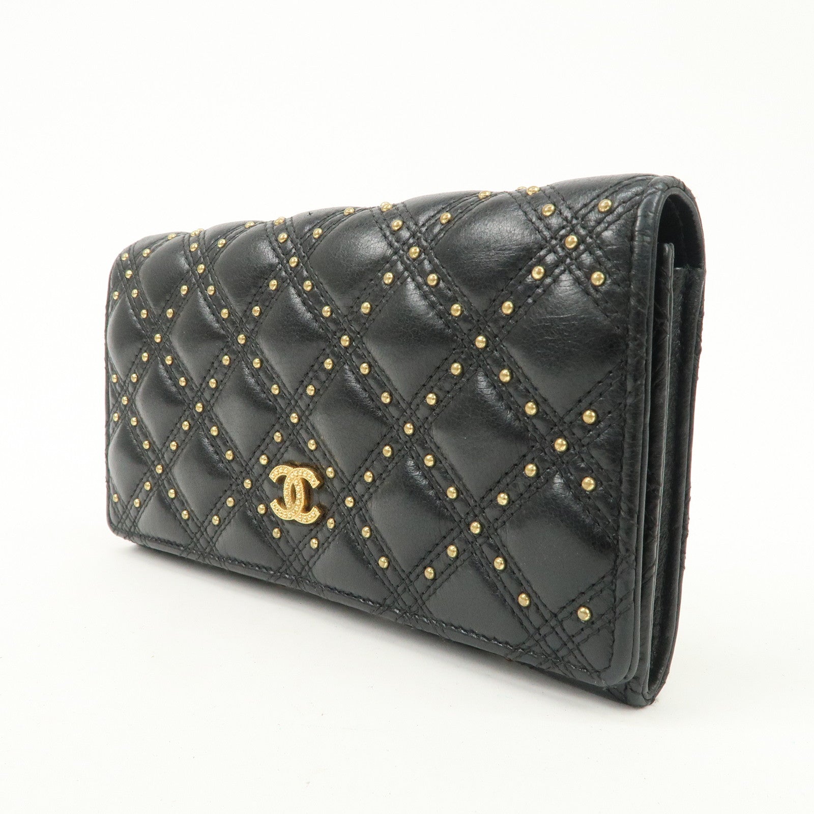CHANEL Matelasse Lamb Skin Bifold Long Wallet with Studs A70631 Used