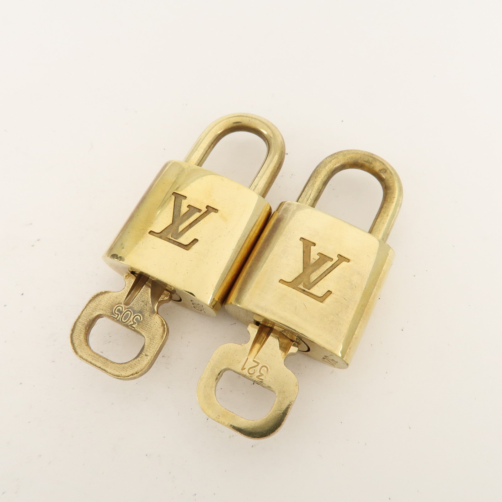 Louis Vuitton Set of 10 Lock & Key Cadena Key Lock Metal Gold Used