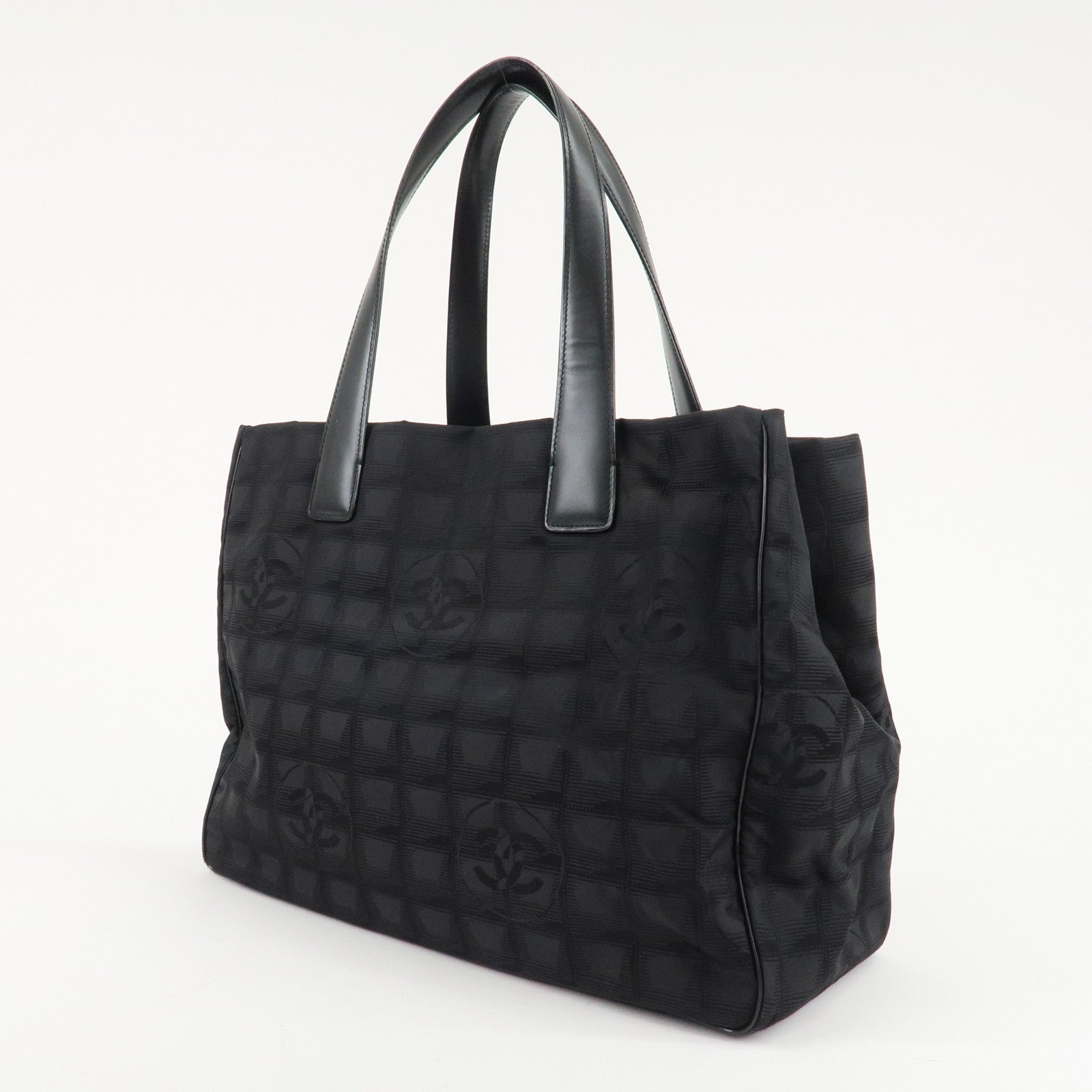 CHANEL New Travel Line Nylon Jacquard Leather Tote Bag Black A15991 Used