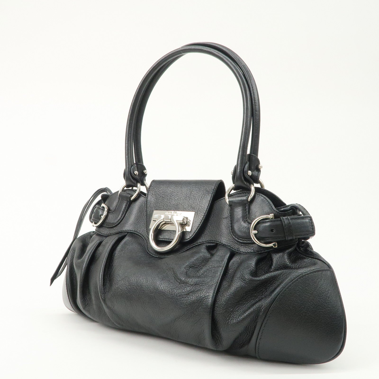 Salvatore Ferragamo Gancini Leather Shoulder Bag AU-21/6317 Used