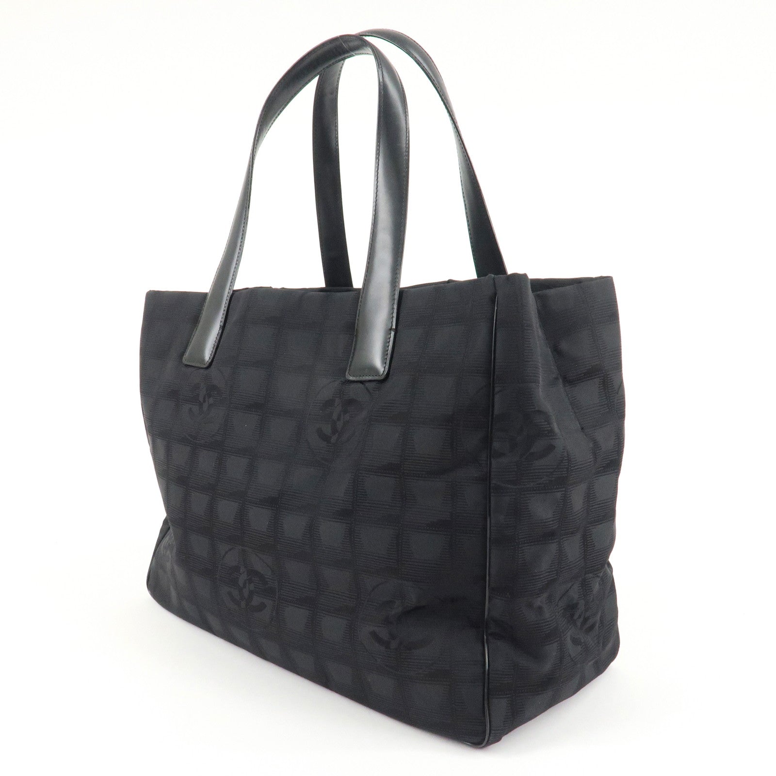 CHANEL New Travel Line Nylon Jacquard Leather Tote Bag MM Black A15991 Used