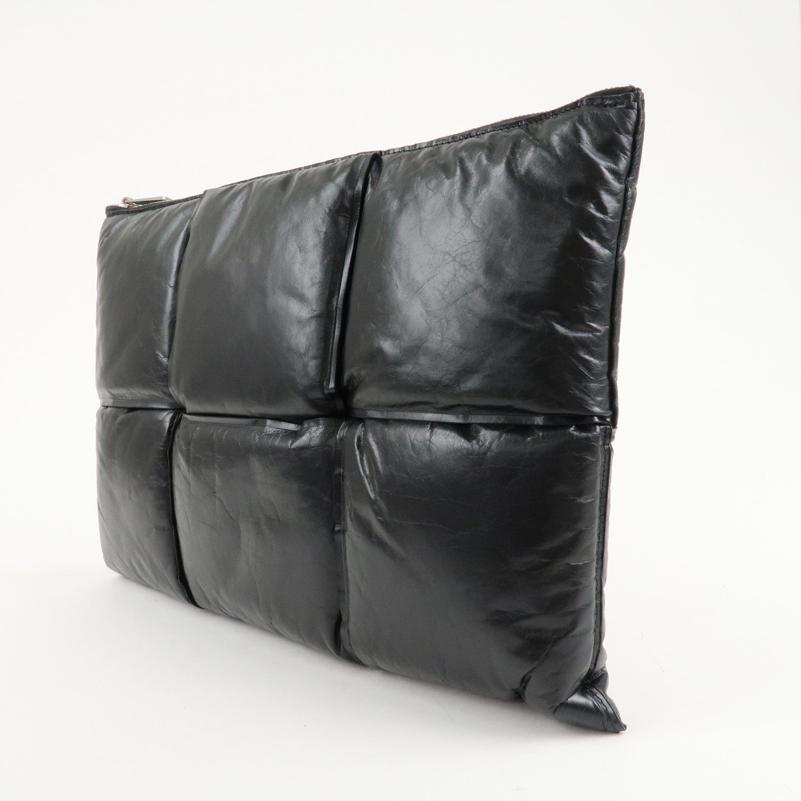 BOTTEGA VENETA Maxi Intrecciato Leather Clutch Bag Black Used