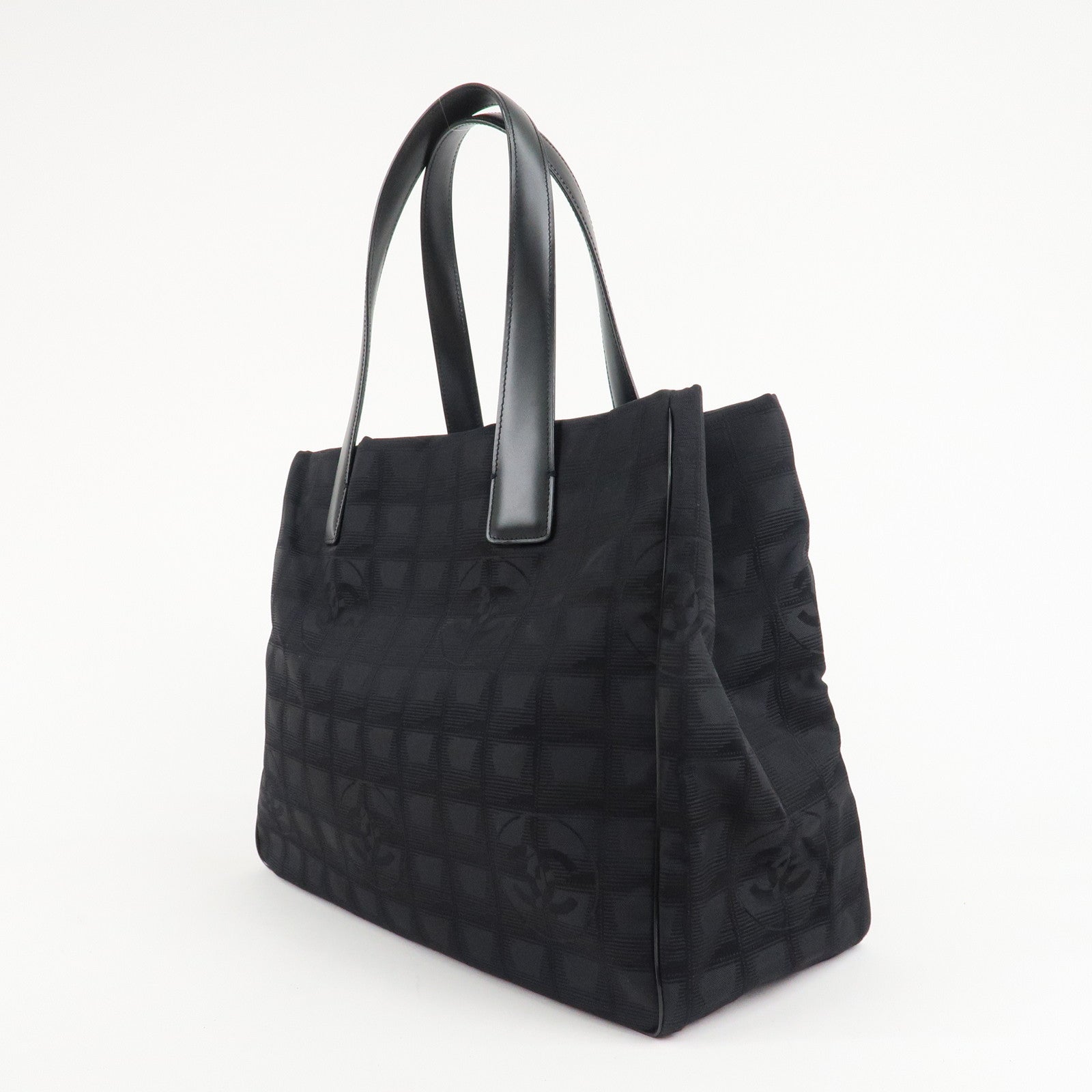 CHANEL New Travel Line Nylon Jacquard Leather Tote MM Black A15991 Used