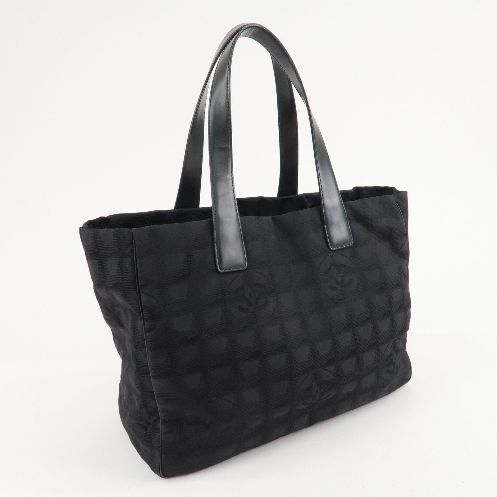CHANEL New Travel Line Nylon Jacquard Leather Tote Bag MM A15991 Used