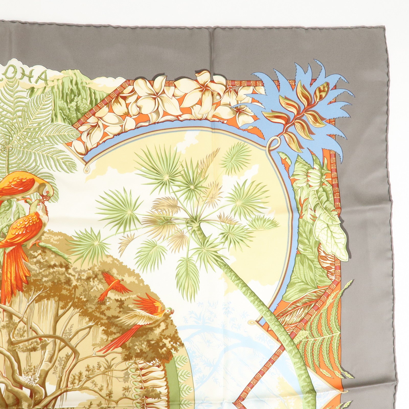 HERMES Silk 100% Carre 90 ALOHA Beige White Gray Used