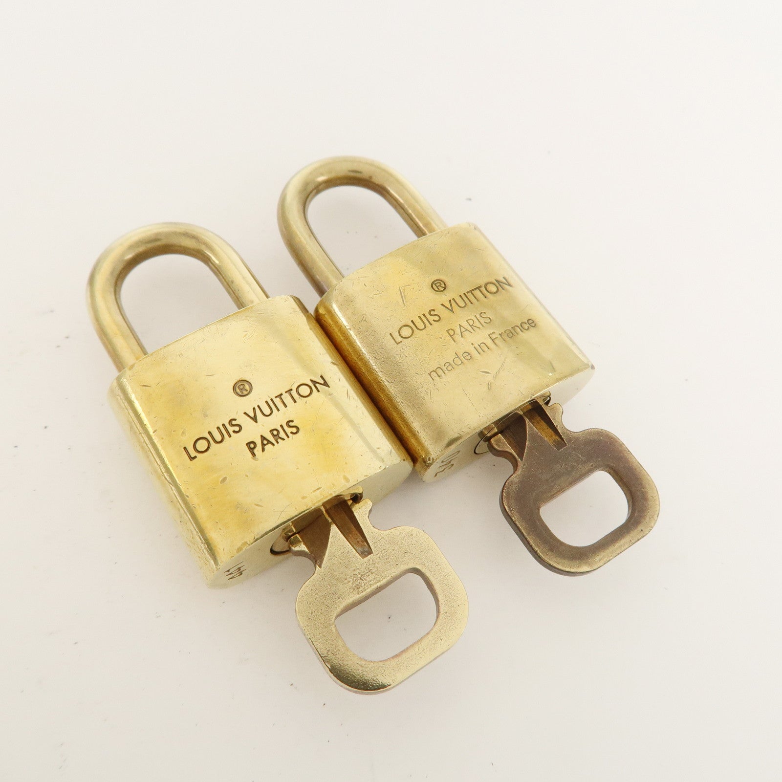 Louis Vuitton Set of 10 Lock & Key Cadena Key Lock Metal Gold Used