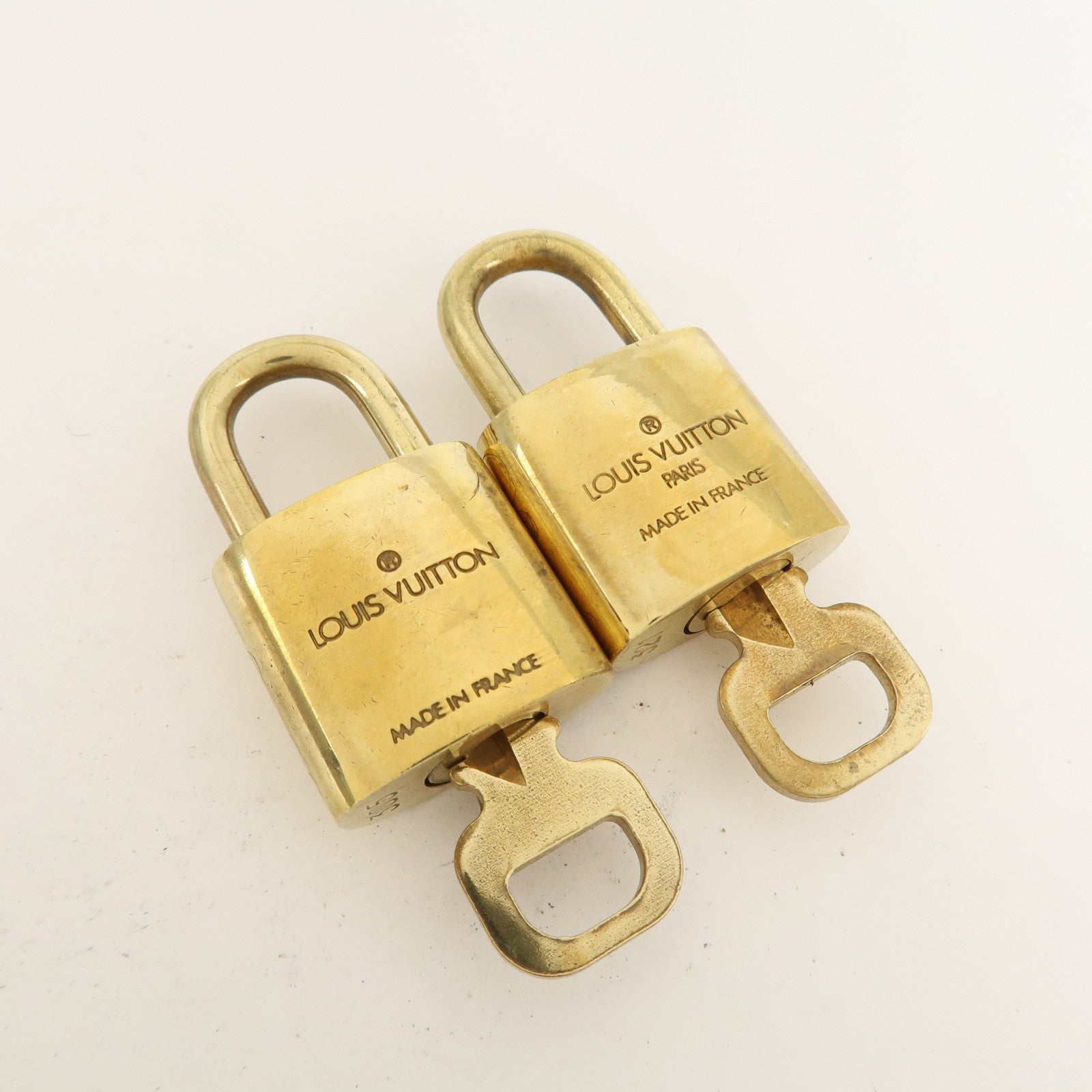 Louis Vuitton Set of 10 Lock & Key Cadena Key Lock Metal Gold Used