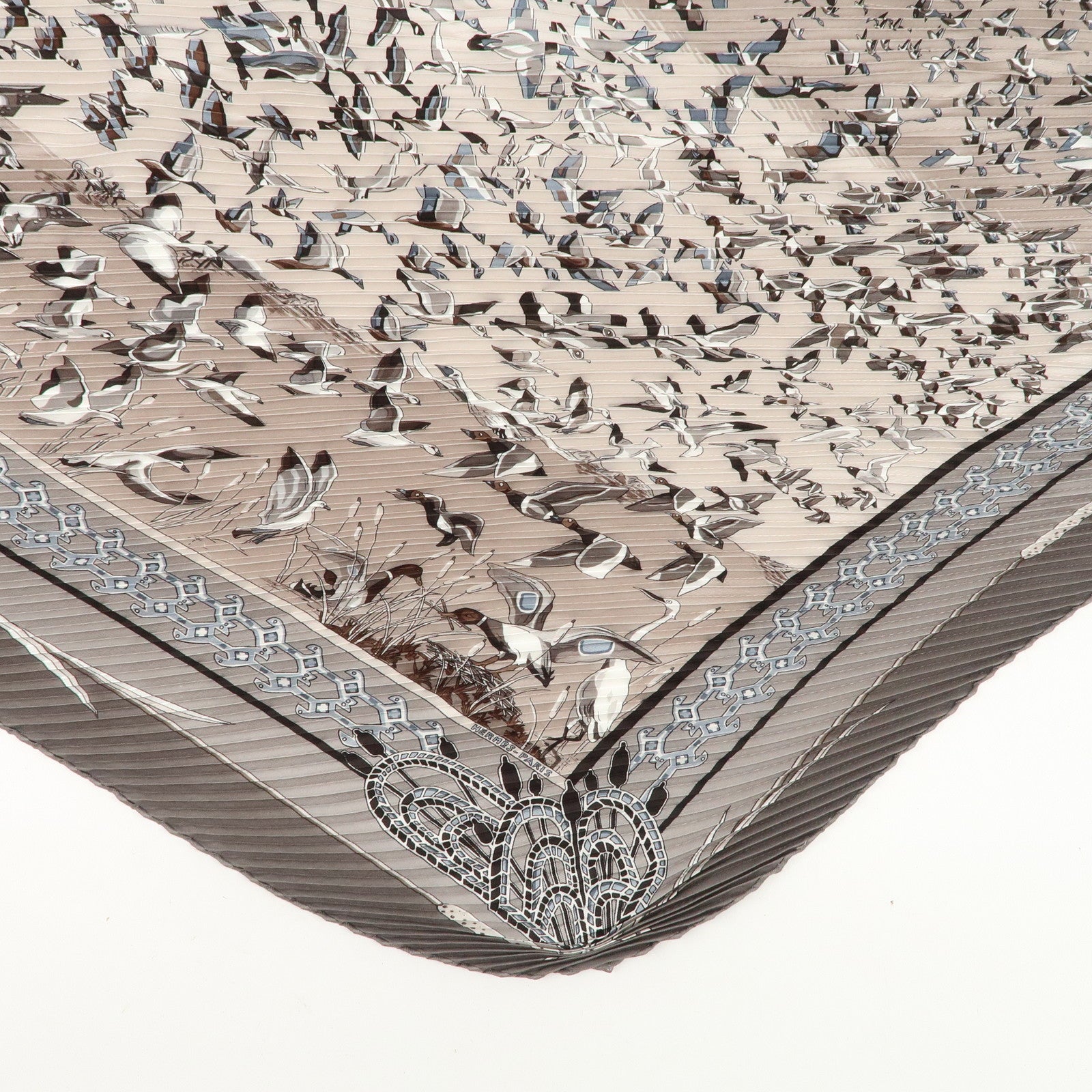 HERMES Silk 100% Pleats Carre Scarf LIBRES COMME L'AIR Gray Used