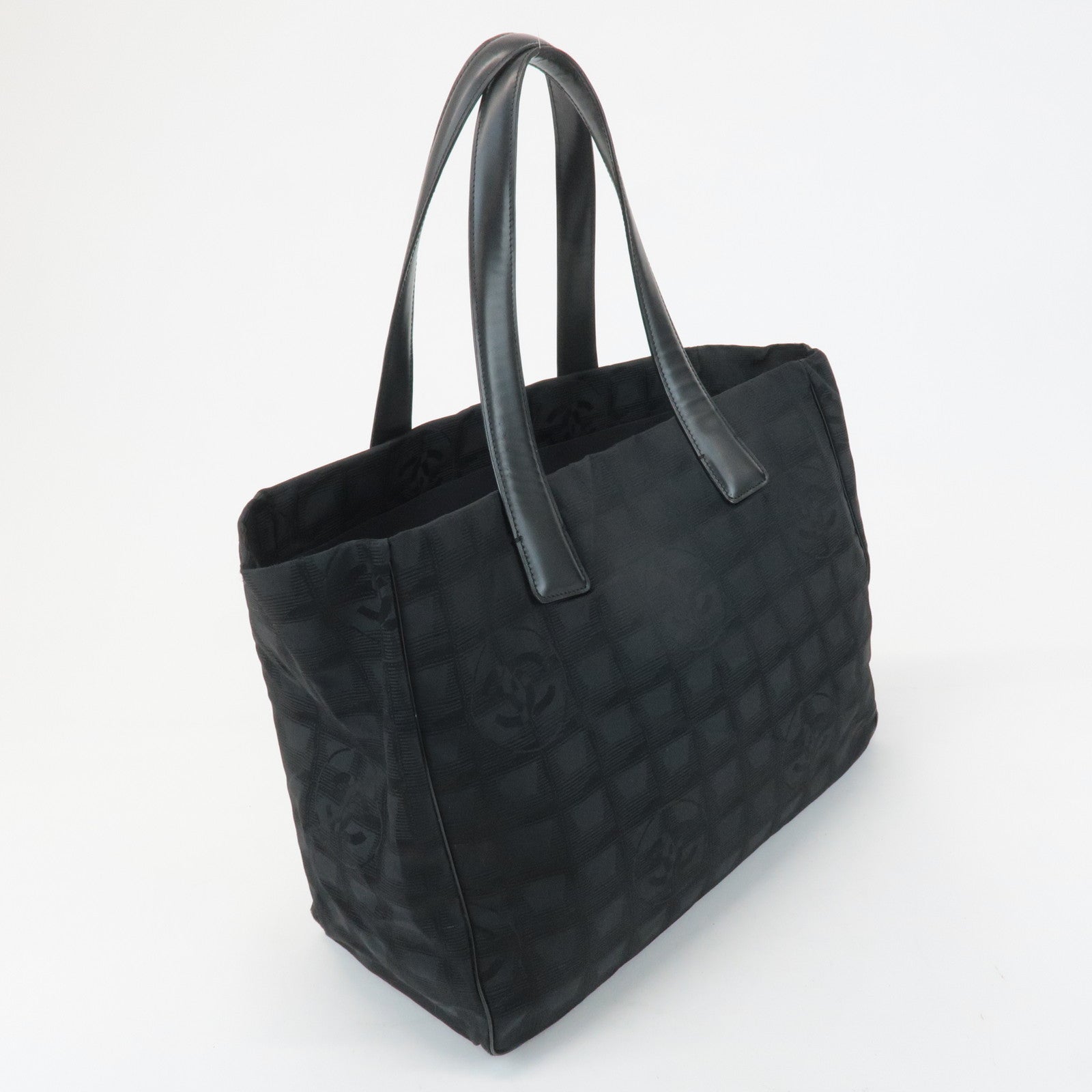 CHANEL New Travel Line Nylon Jacquard Leather Tote Bag A15991 Used