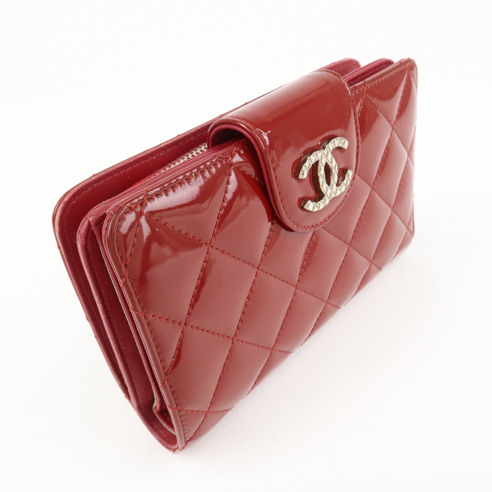 CHANEL Brilliant Patent Leather Bifold Wallet Red A48706 Used