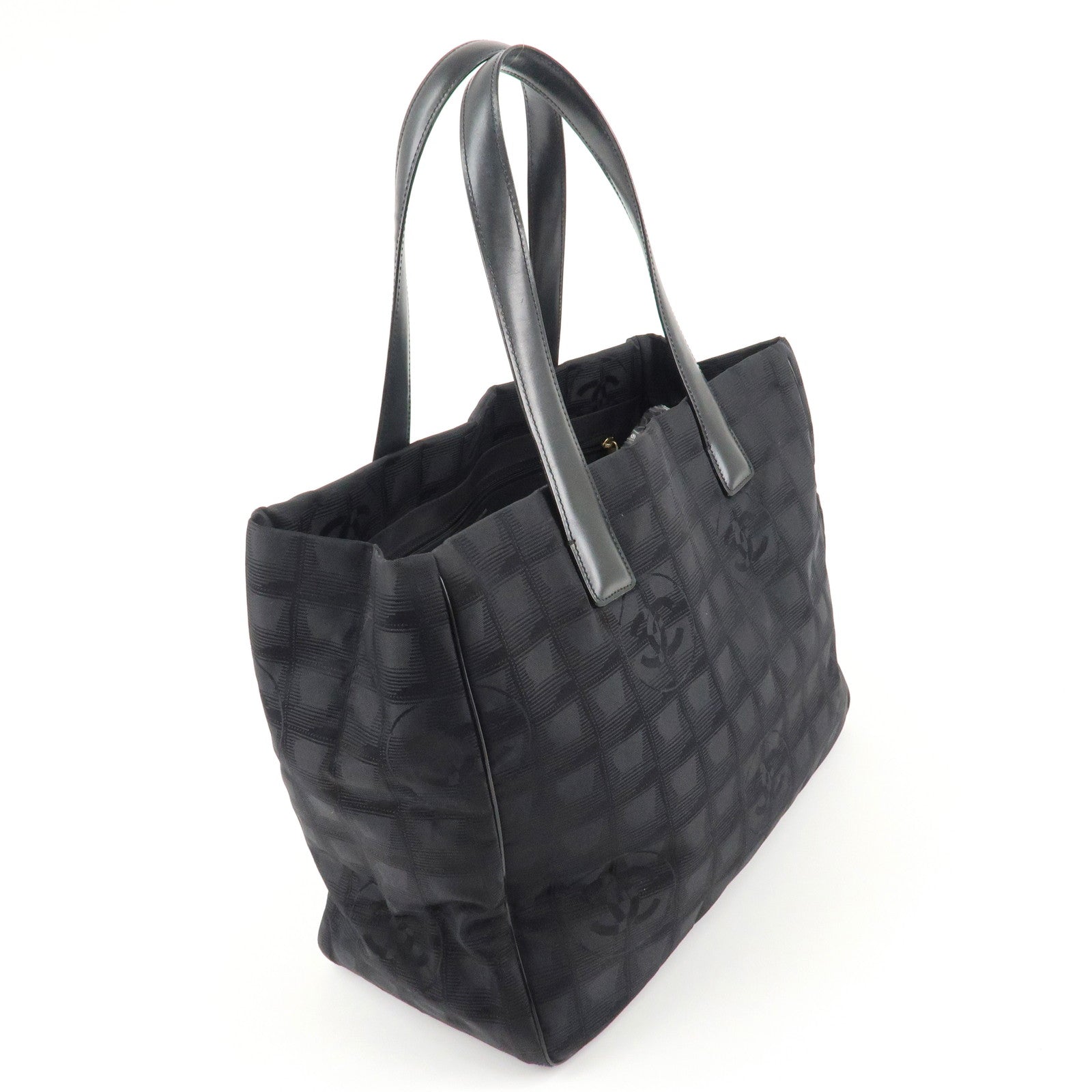 CHANEL New Travel Line Nylon Jacquard Leather Tote Bag MM Black A15991 Used