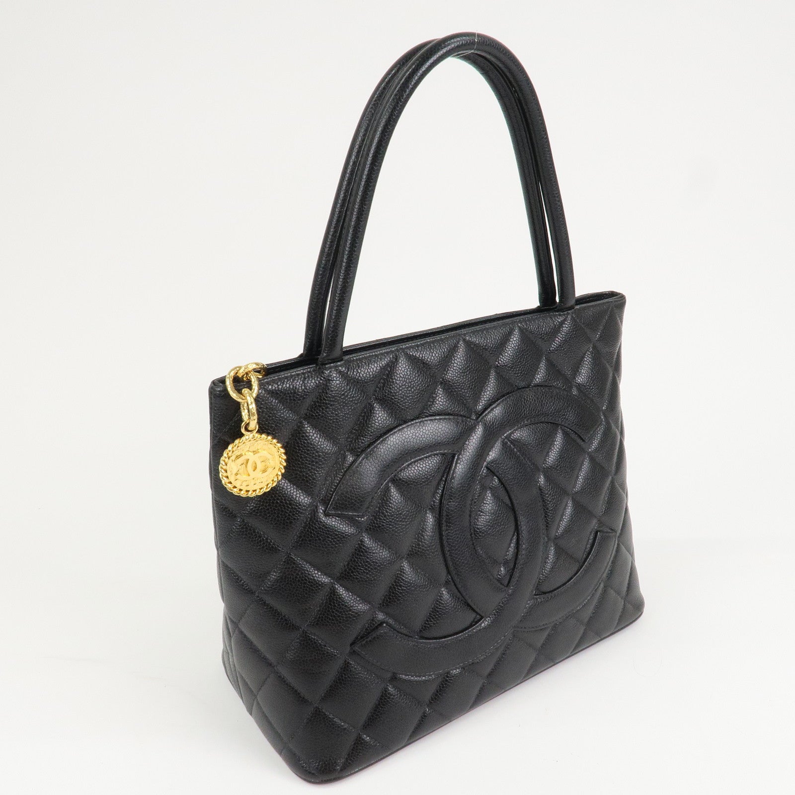 CHANEL Matelasse Caviar Skin Medalion Tote Bag Hand Bag A01804 Used