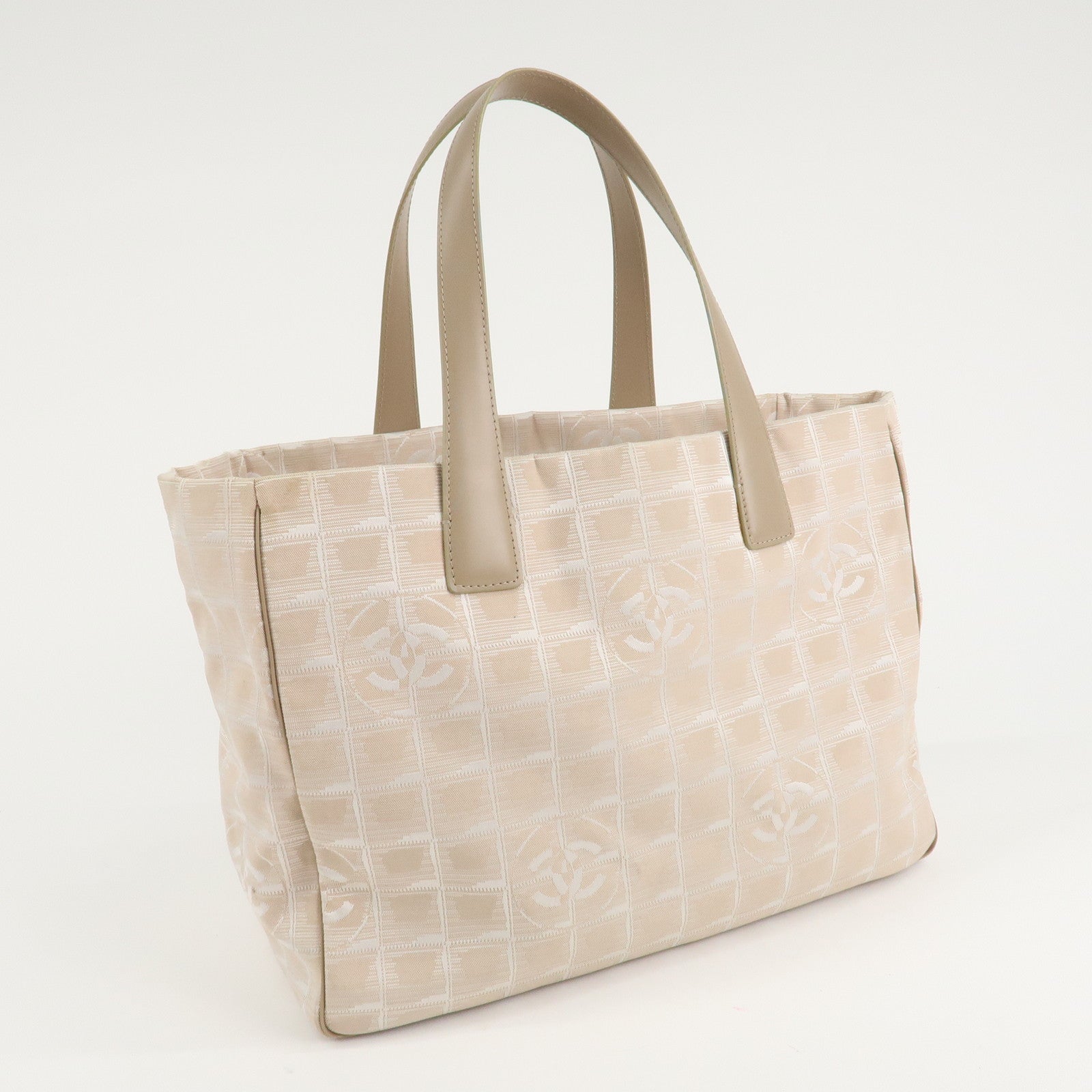 CHANEL New Travel Line Nylon Jacquard Leather Tote Bag MM Beige A15991 Used