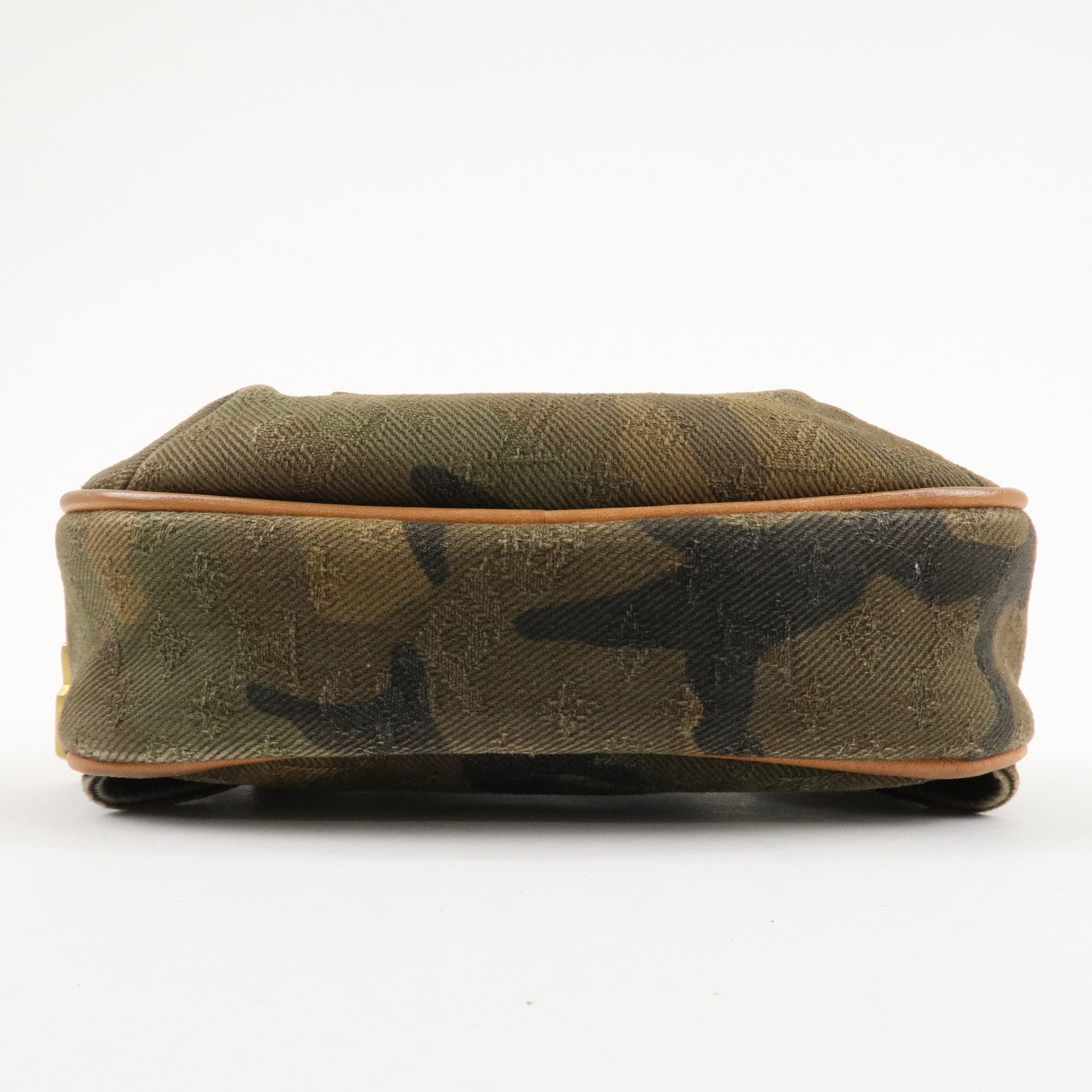 Louis Vuitton Monogram Camouflage SUPREME 2017 Bum Bag PM N44202 Used