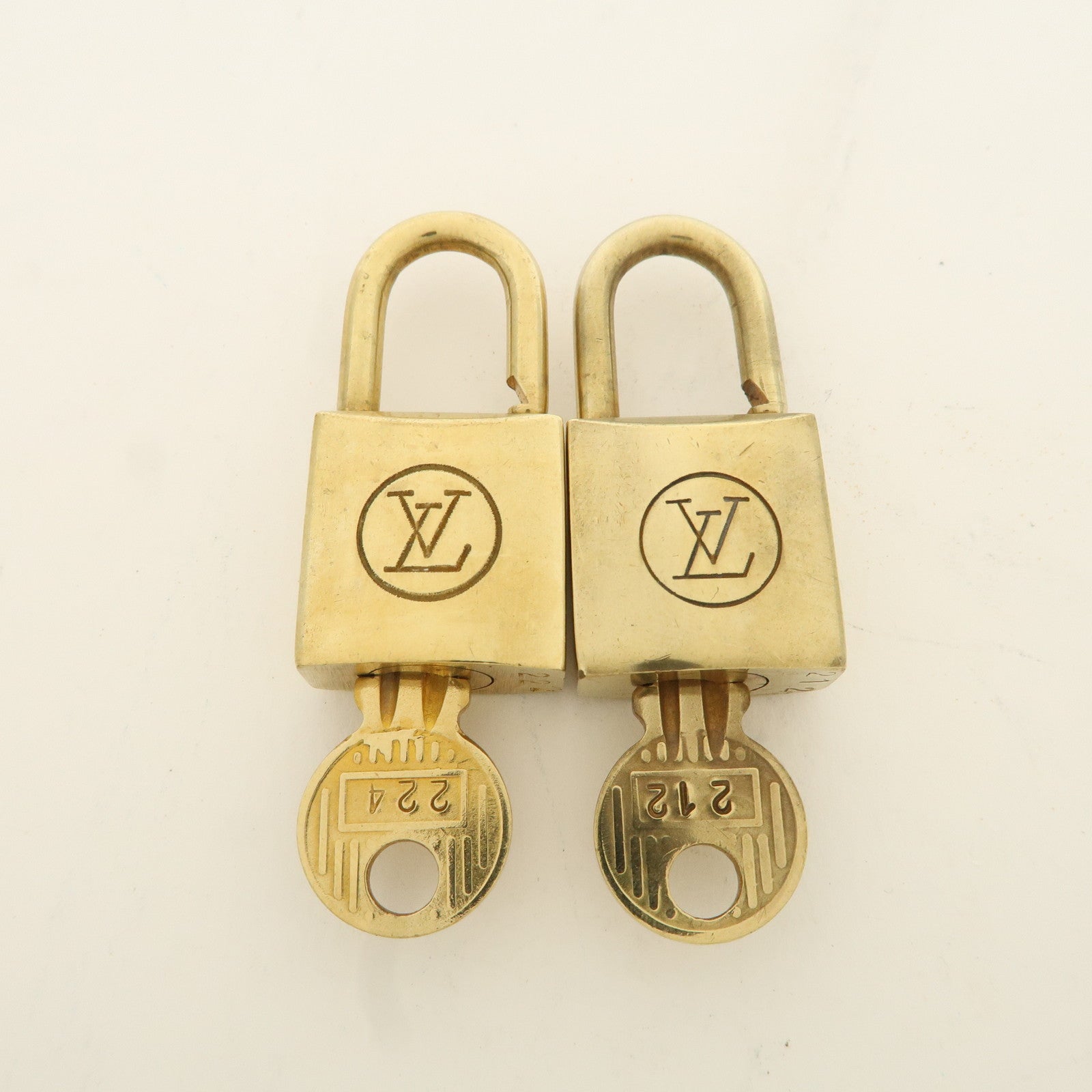 Louis Vuitton Set of 10 Lock & Key Cadena Key Lock Used
