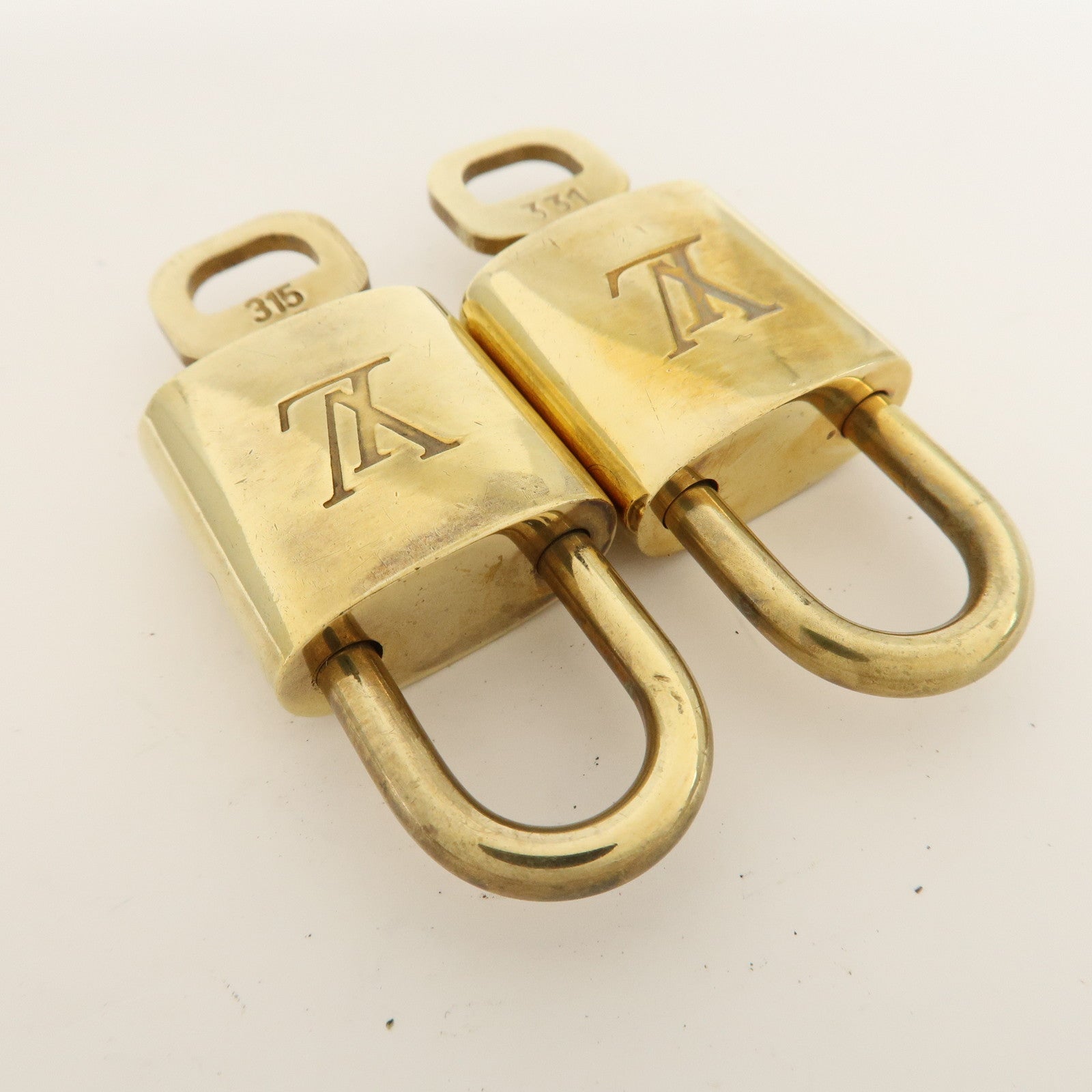 Louis Vuitton Set of 10 Lock & Key Cadena Key Lock Metal Gold Used