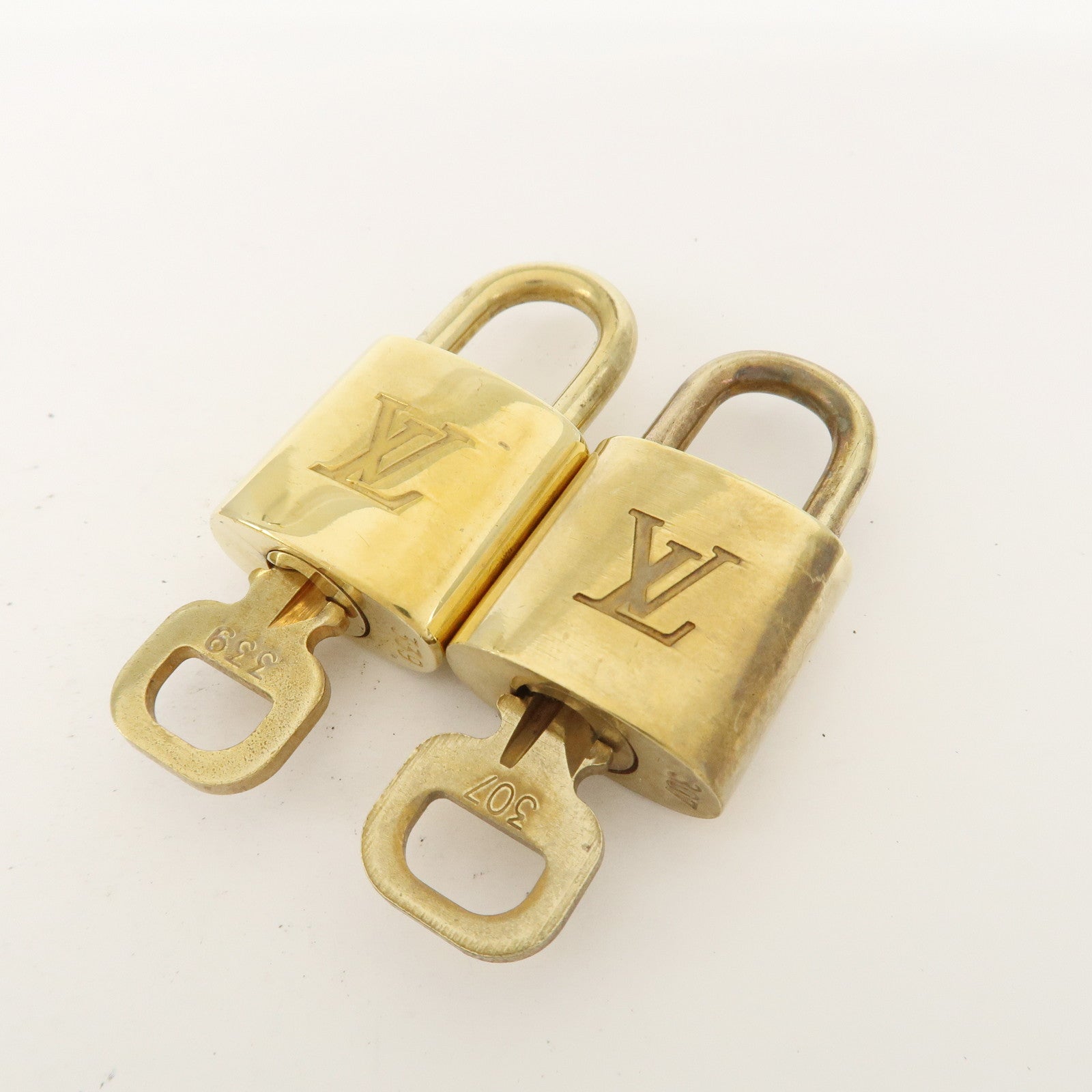 Louis Vuitton Set of 10 Lock & Key Cadena Key Lock Metal Gold Used