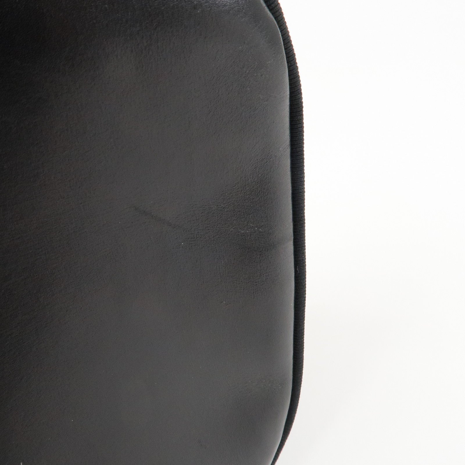 Ferragamo Vara Ribbon Leather Shoulder Bag Crossbody Bag Black Used