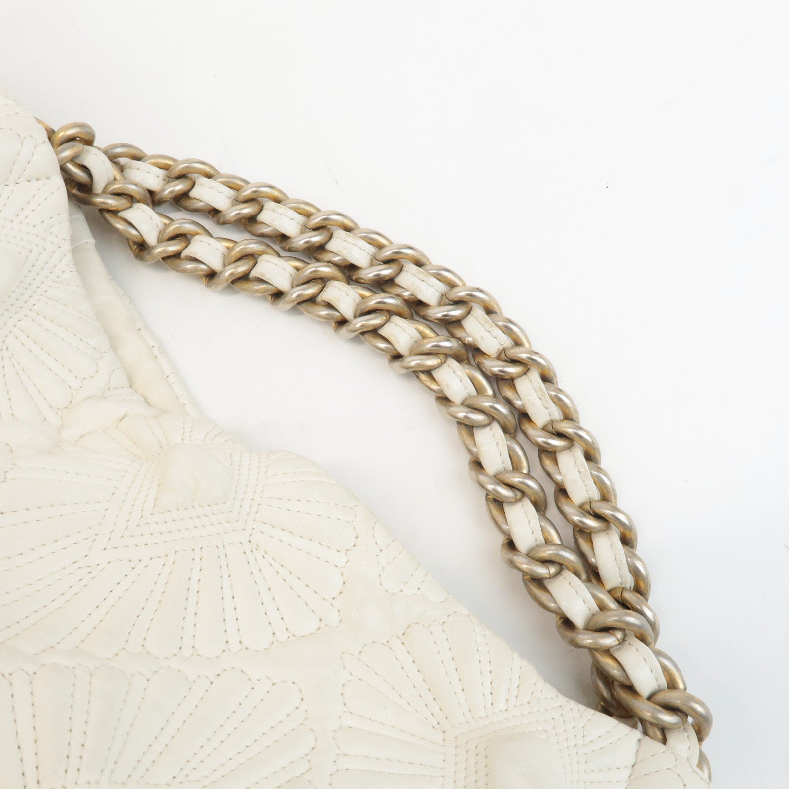 CHANEL Leather Quilting Chain Tote Bag White Used