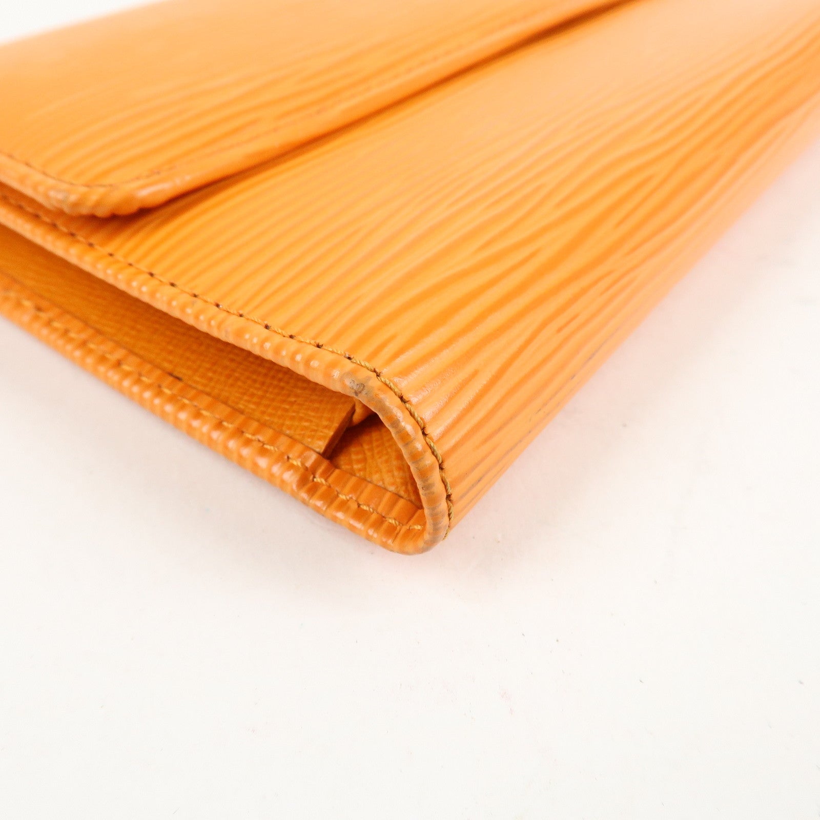 Louis Vuitton Epi Porte Tresor International Mandarin M6338H Used