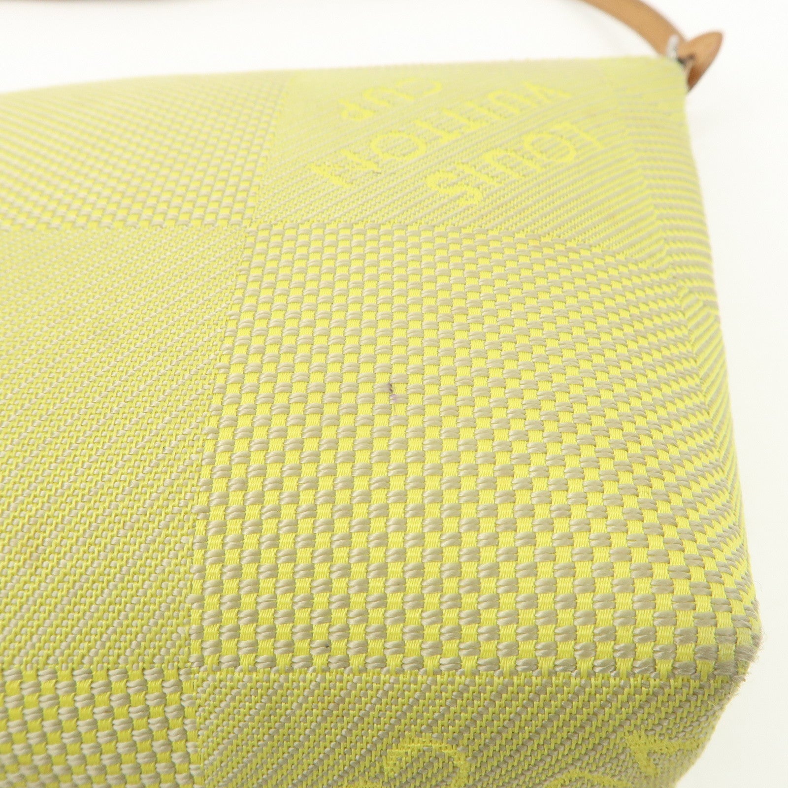 Louis Vuitton Damier Geant Volunteer Pouch Lime Yellow Used