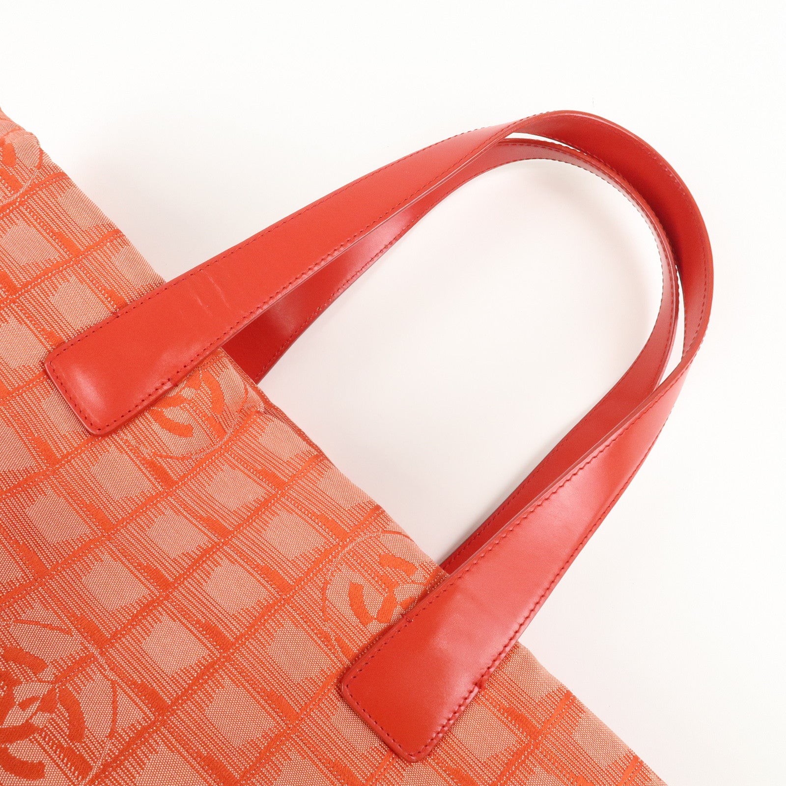 CHANEL New Travel Line Nylon Jacquard Leather Tote Bag Red A15991 Used