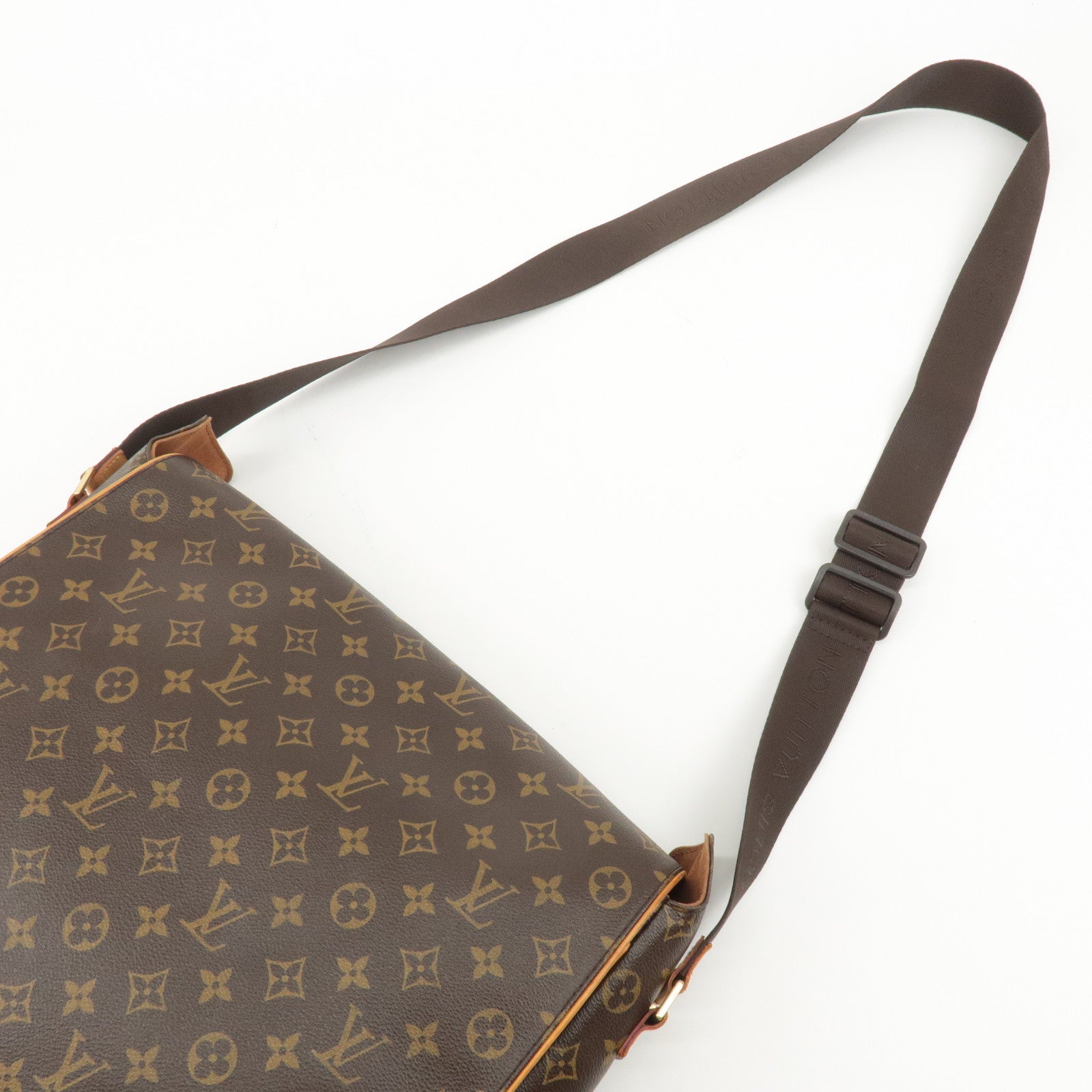 Louis Vuitton Monogram Abbesses Messenger Bag Hand Bag M45257 Used