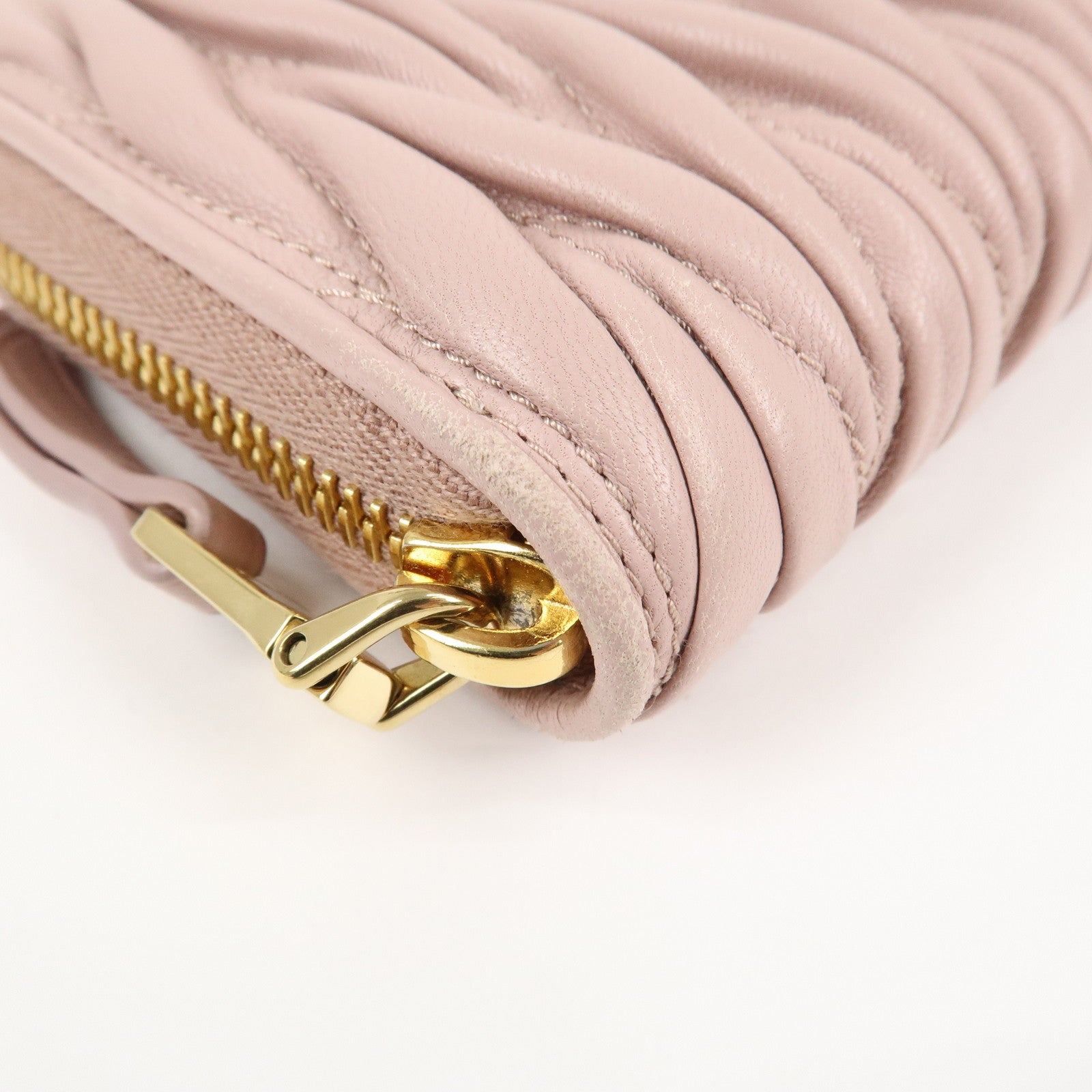 MIU MIU Matelasse Leather Round Zipper Long Wallet Pink Beige Used
