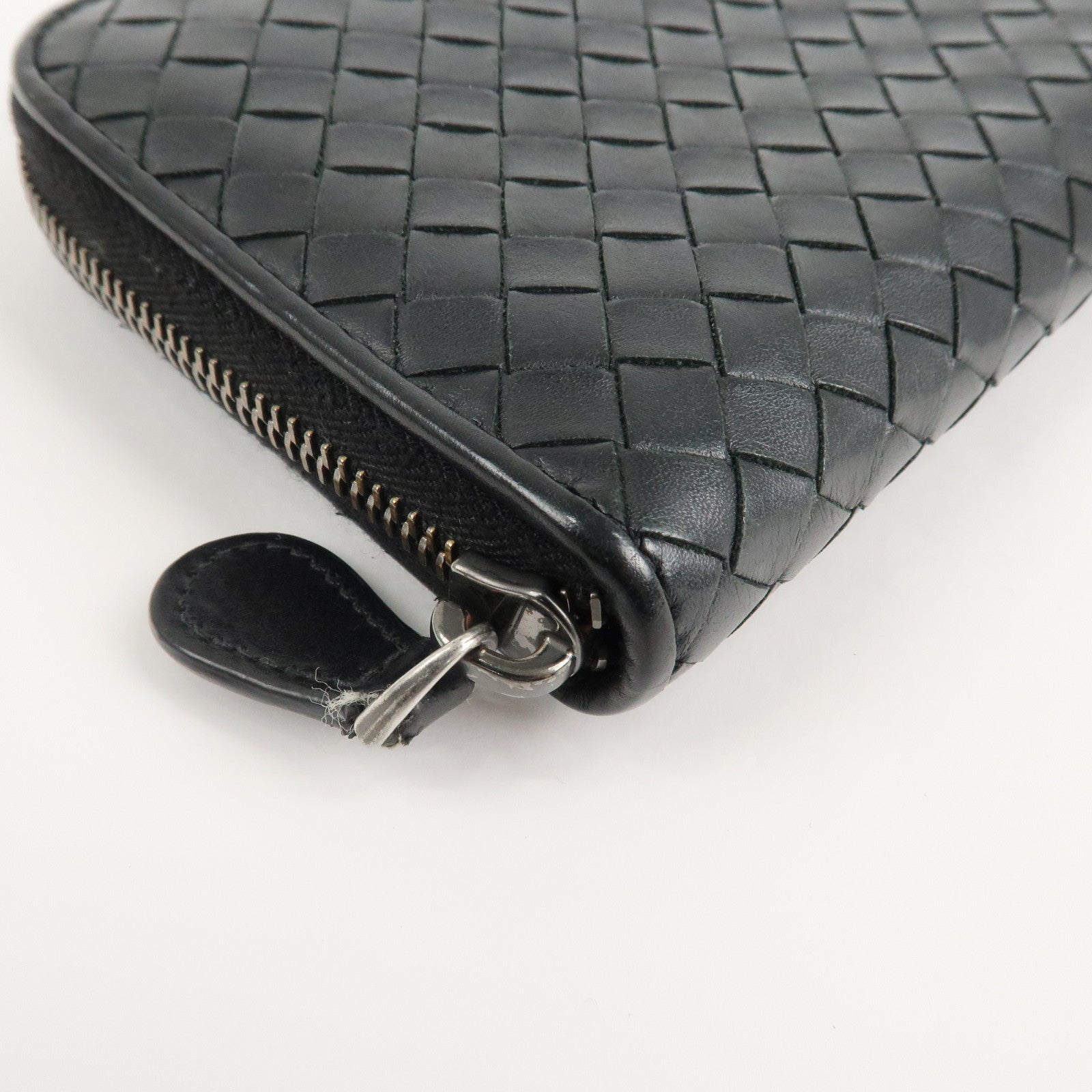 BOTTEGA VENETA Intrecciato Leather Round Zipper Wallet Black Used