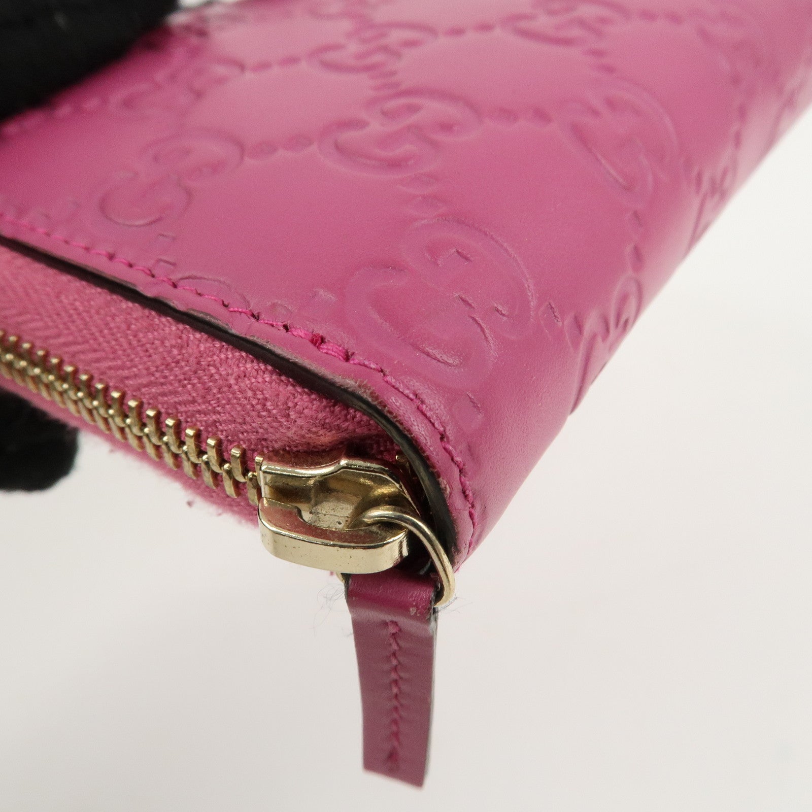 GUCCI Guccissima Interlocking G Round Zipper Wallet Ribbon 388680 Used