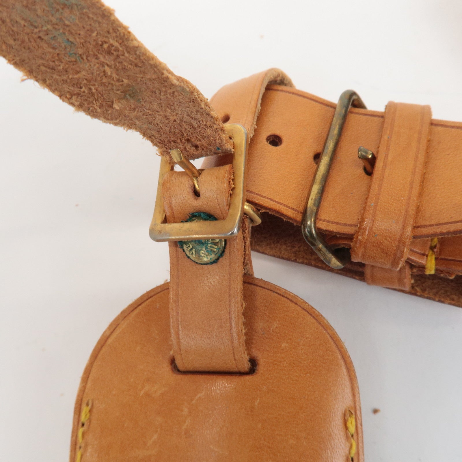 Louis Vuitton Set of 20 Leather Name Tag & Poignet Natural Used