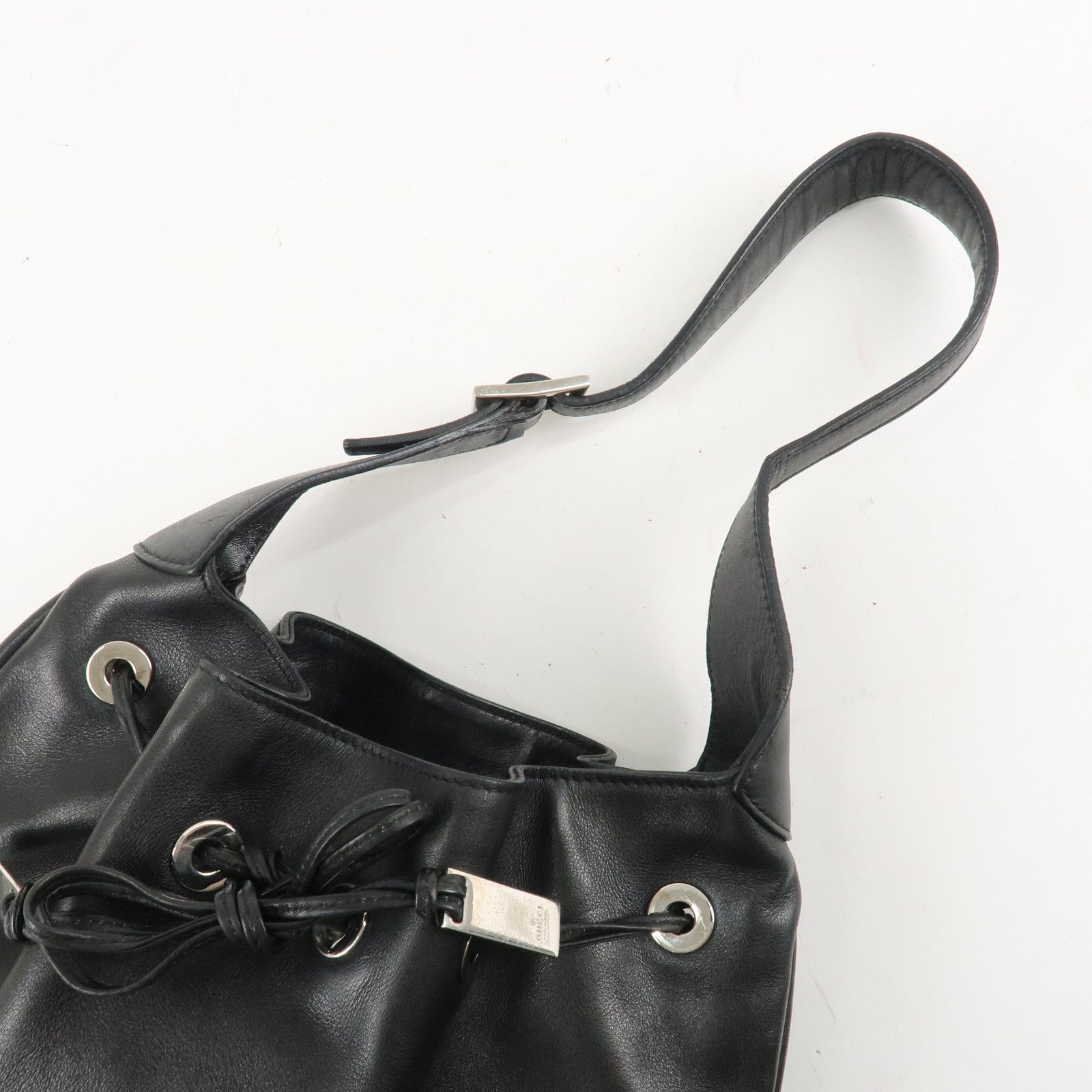 GUCCI Leather Shoulder Bag Drawstring Bag Black Silver 001.4034 Used