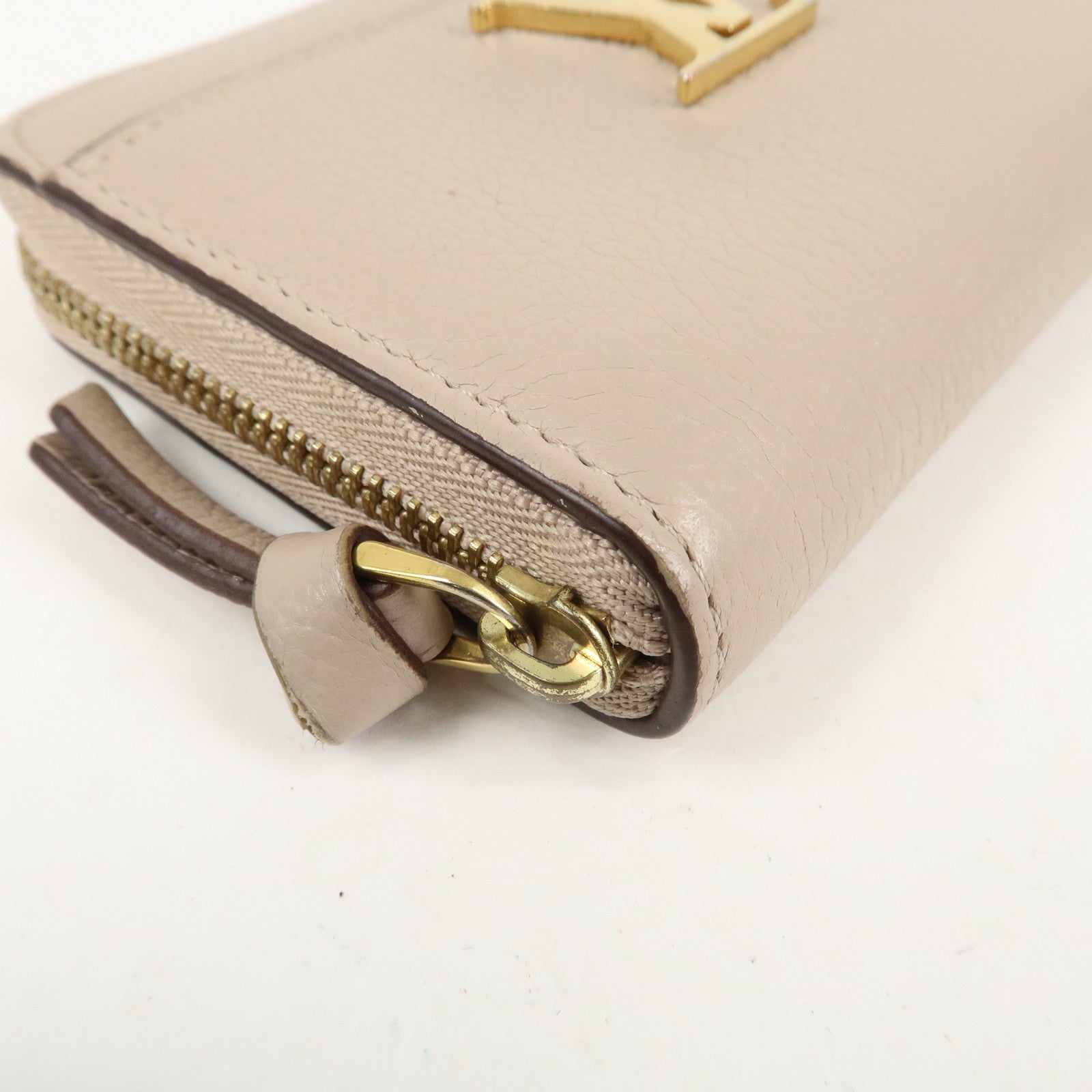 Louis Vuitton Lock Me Zippy Coin Purse Coin Case Beige M80100 Used