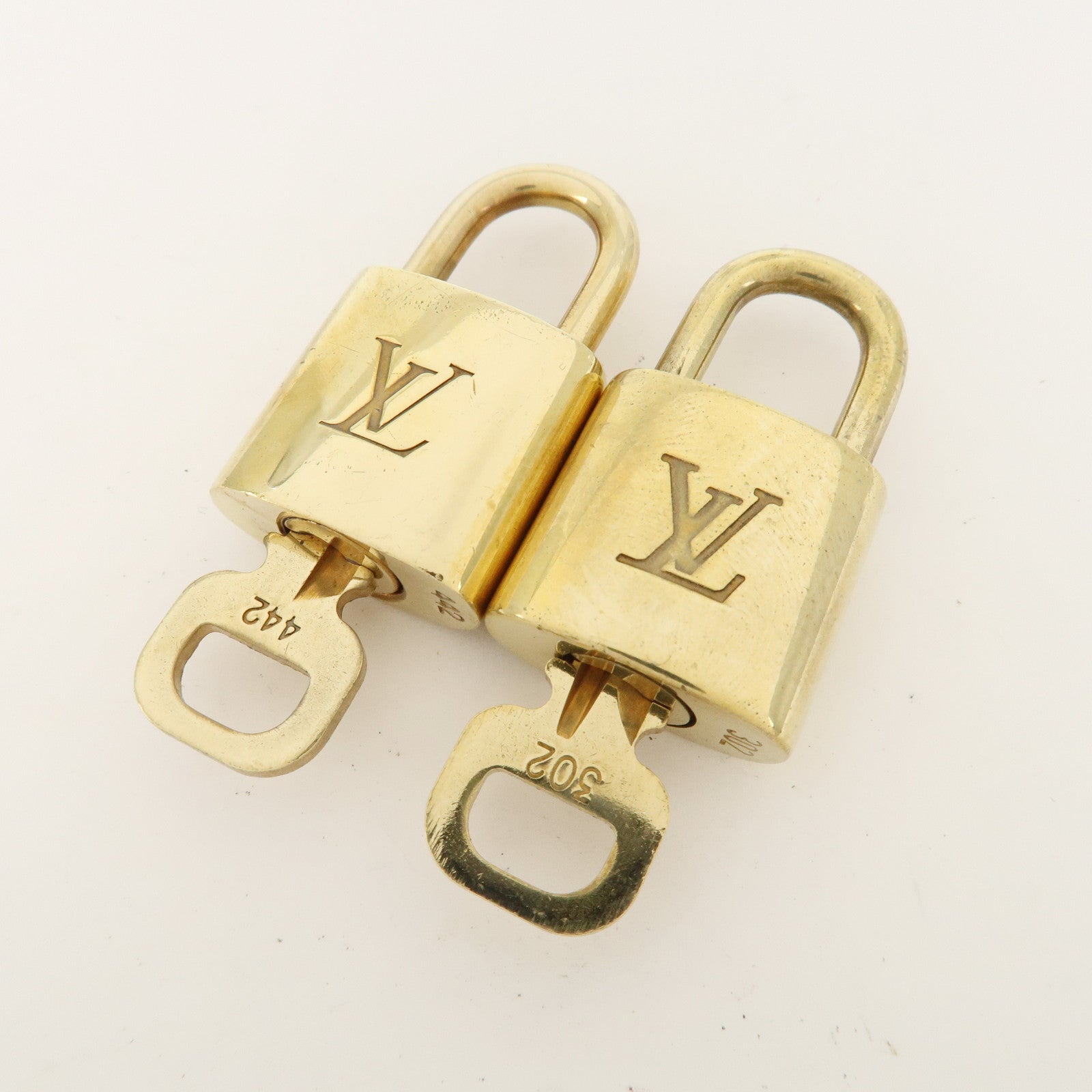 Louis Vuitton Set of 10 Lock & Key Cadena Key Lock Metal Gold Used
