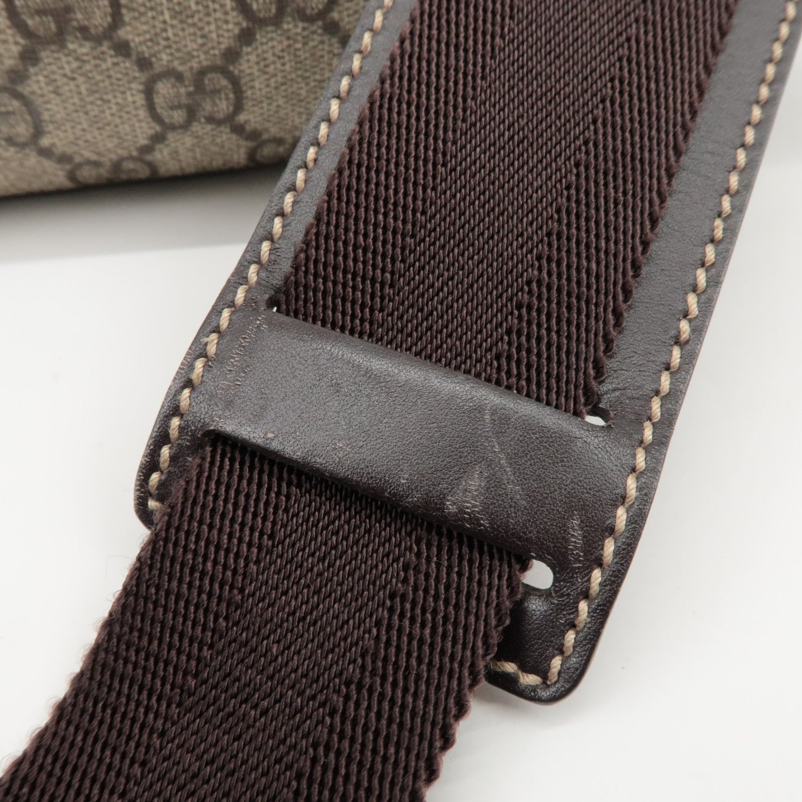 GUCCI GG Supreme Leather Crossbody Bag Beige Brown 211110 Used