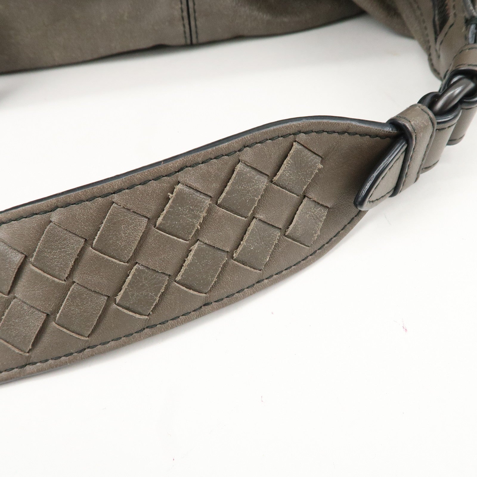 BOTTEGA VENETA Intrecciato Leather Shoulder Bag Greige Used
