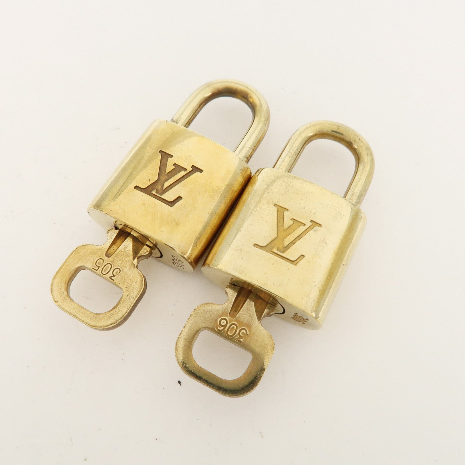 Louis Vuitton Set of 10 Lock & Key Cadena Key Lock Metal Gold Used