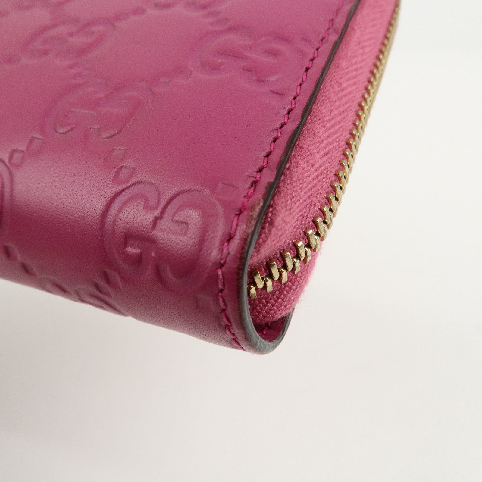 GUCCI Guccissima Interlocking G Round Zipper Wallet Ribbon 388680 Used