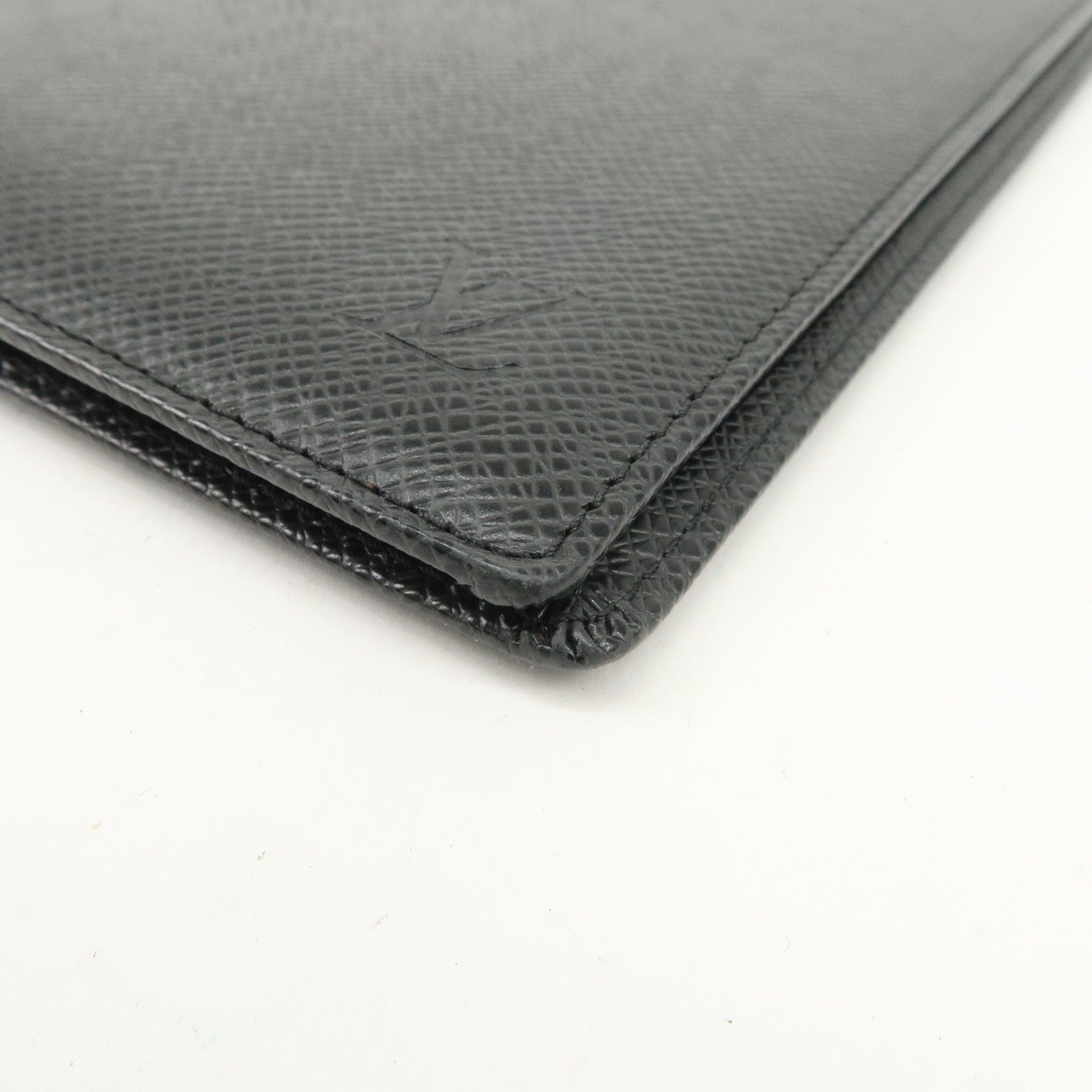 Louis Vuitton Taiga Agenda Bureau Planner Cover Ardoise R20409 Used