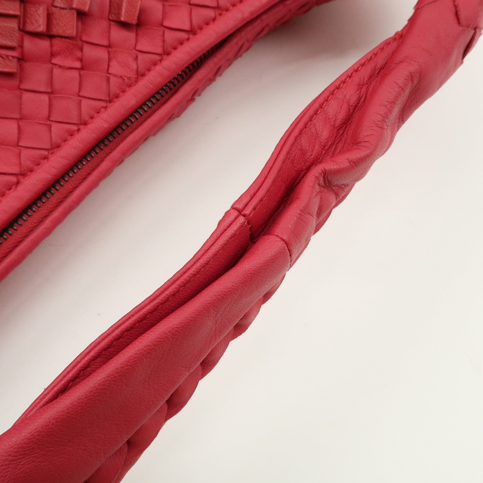 BOTTEGA VENETA Intrecciato Leather Shoulder Bag Red 115654 Used