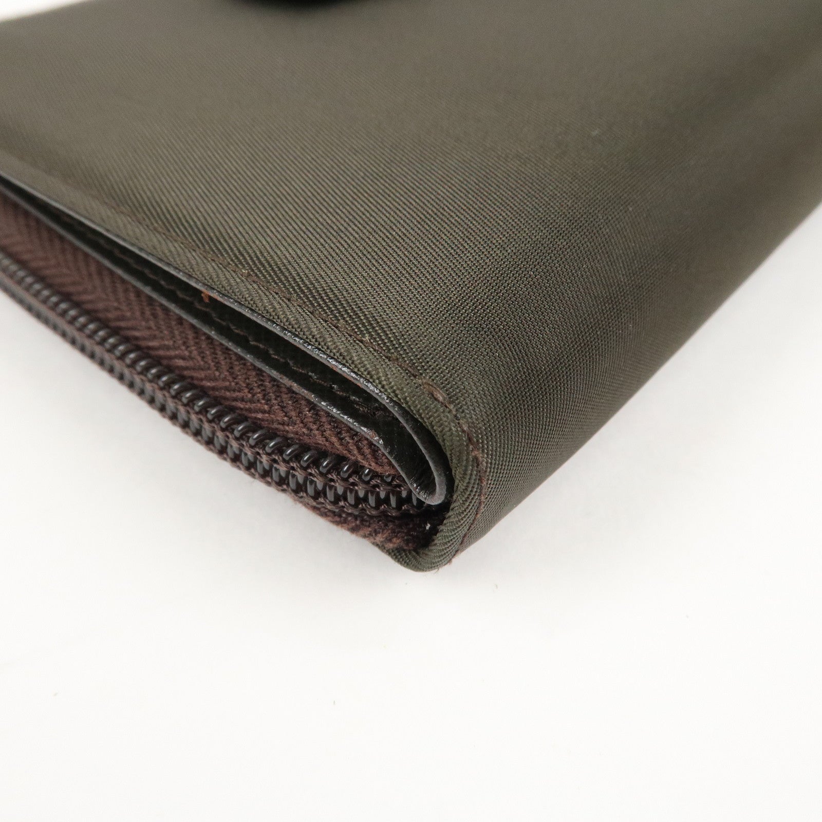 PRADA Logo Leather Bi-Fold Wallet Small Wallet Khaki Used