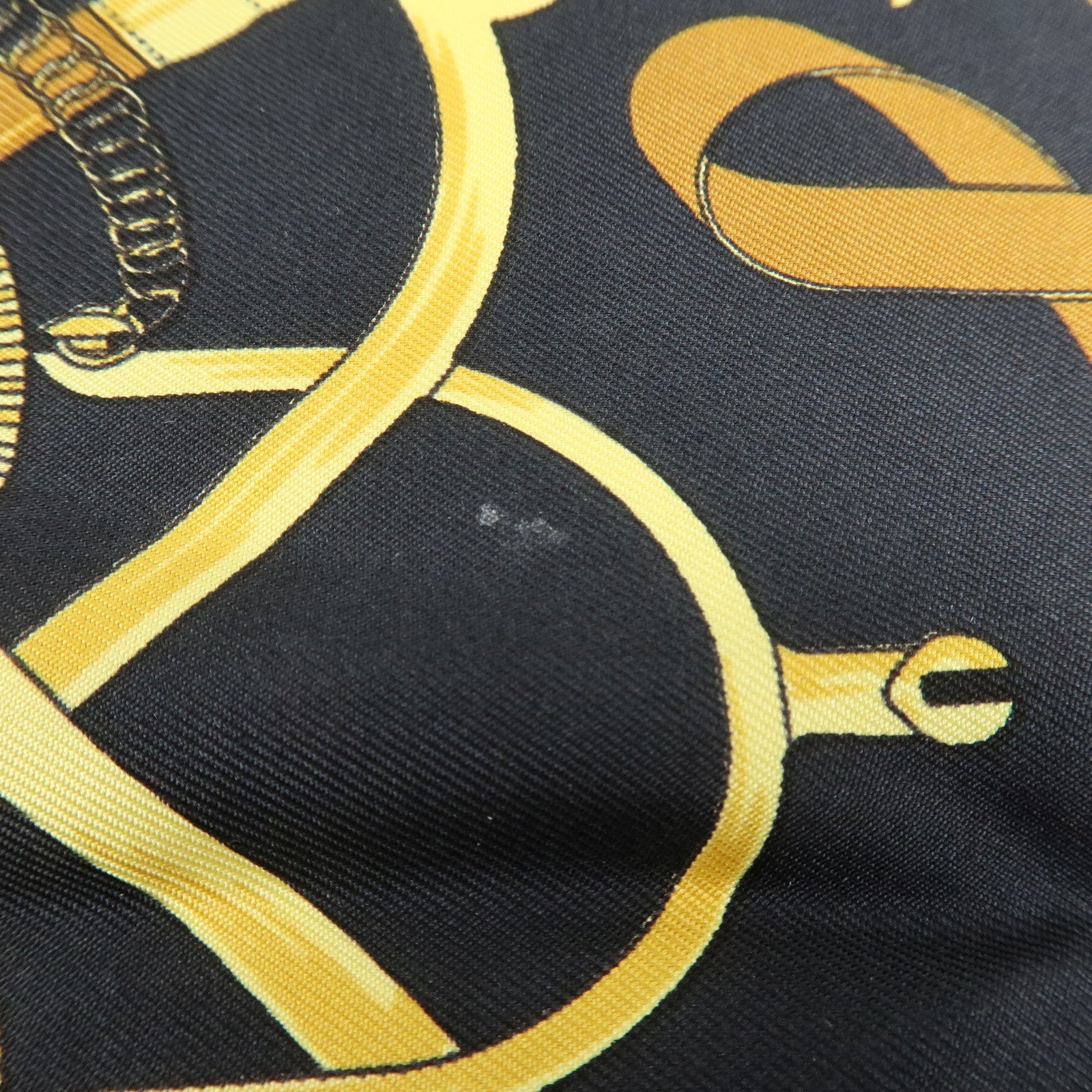 HERMES Silk 100% Carre 40 Scarf Pellier Navy Gold Used